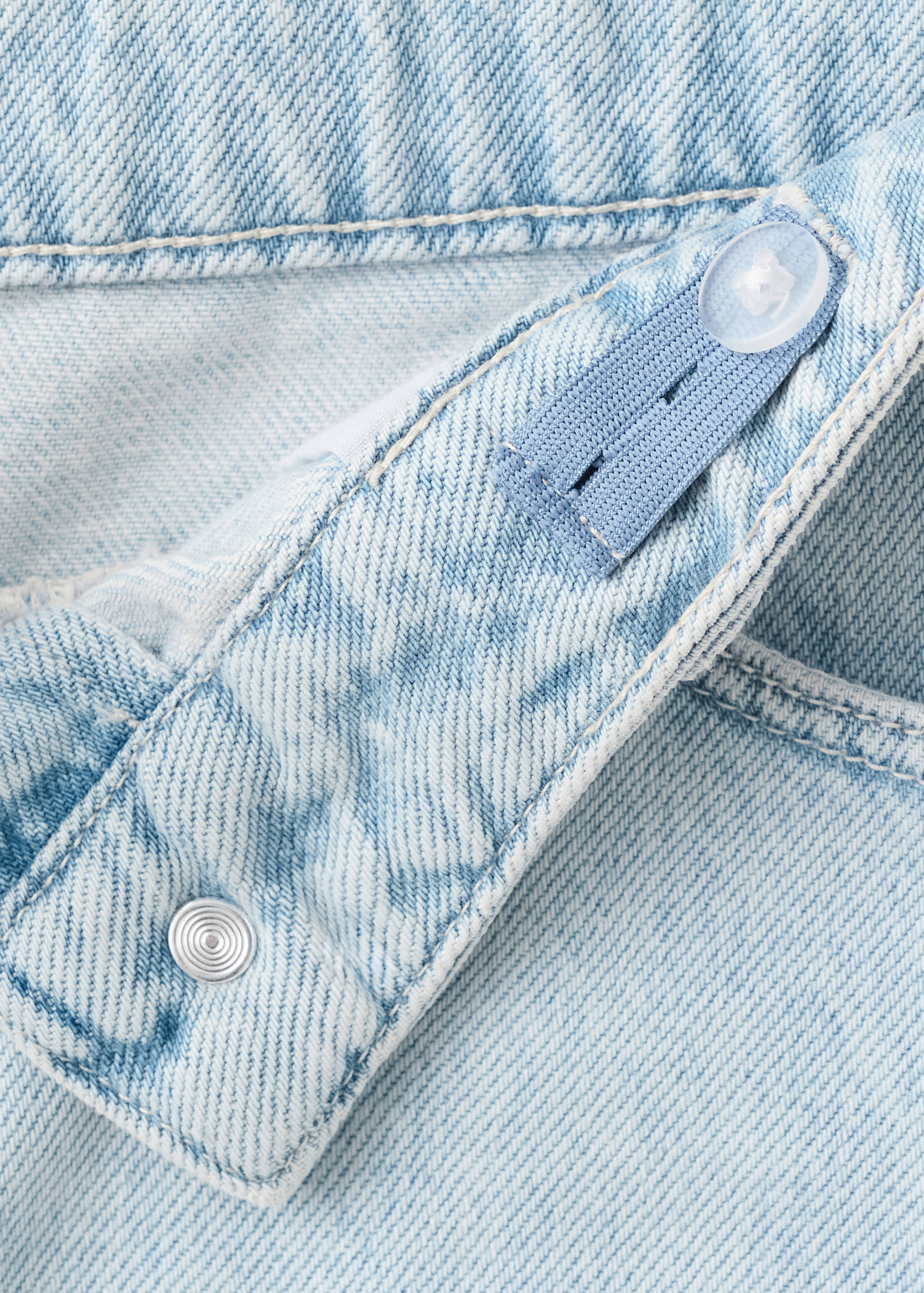 Denim skirt with buttons - Details of the article 0