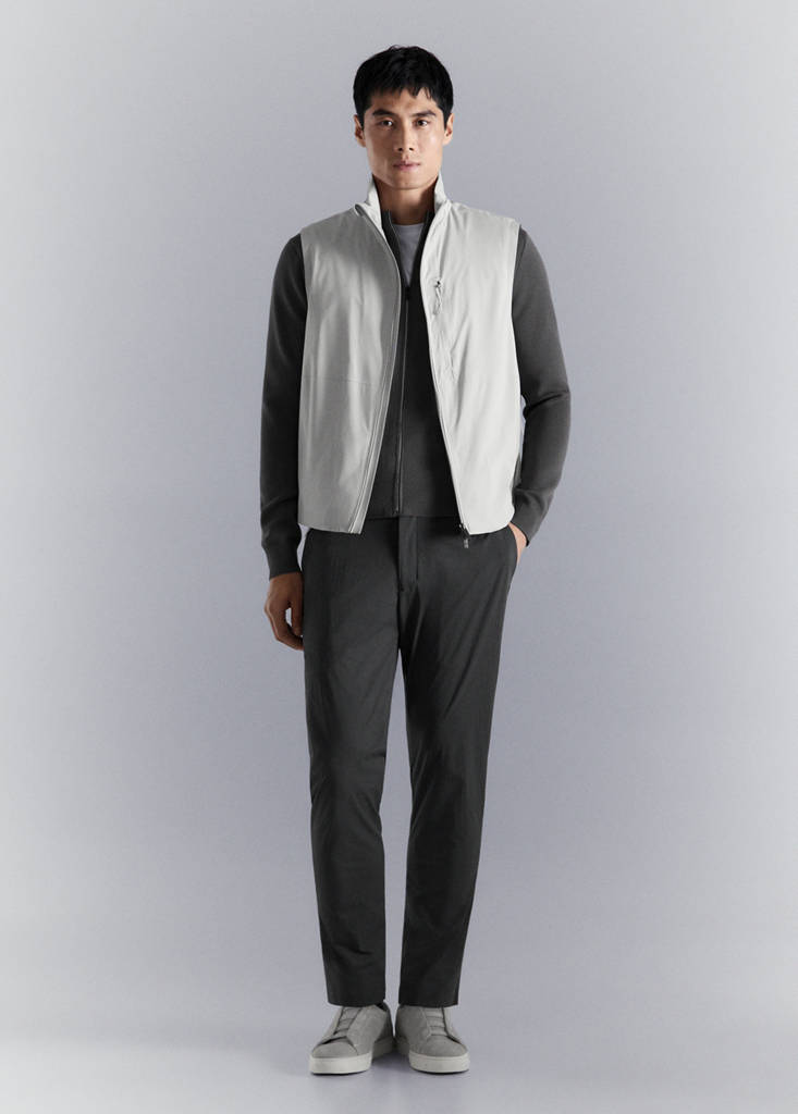 Packable water-repellent gilet with Thermore® technology — Ice Grey