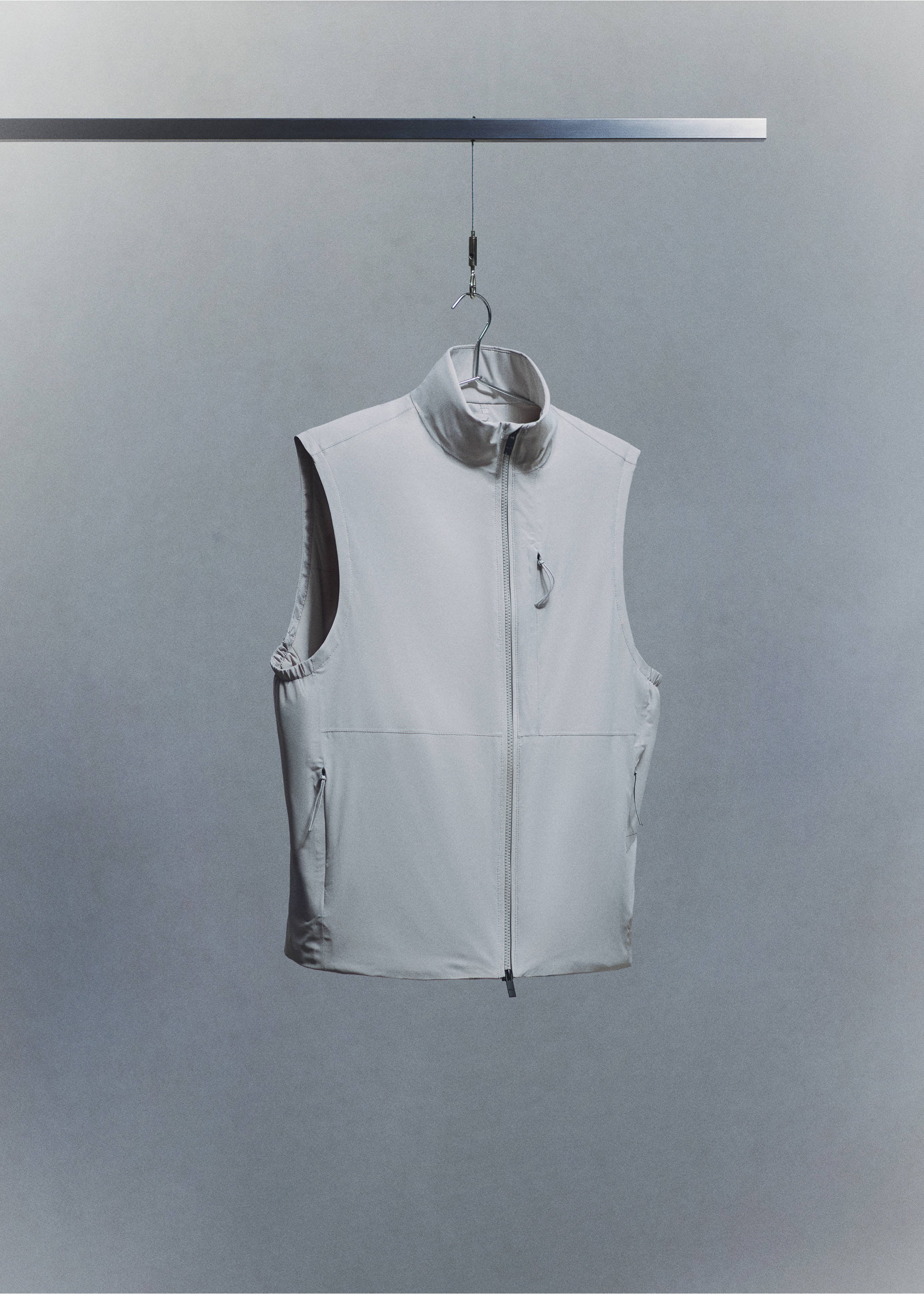 Gilet repliable et déperlant avec technologie Thermore® - Détail de l'article 3, Gris glacé. Ref: 27064406-00.