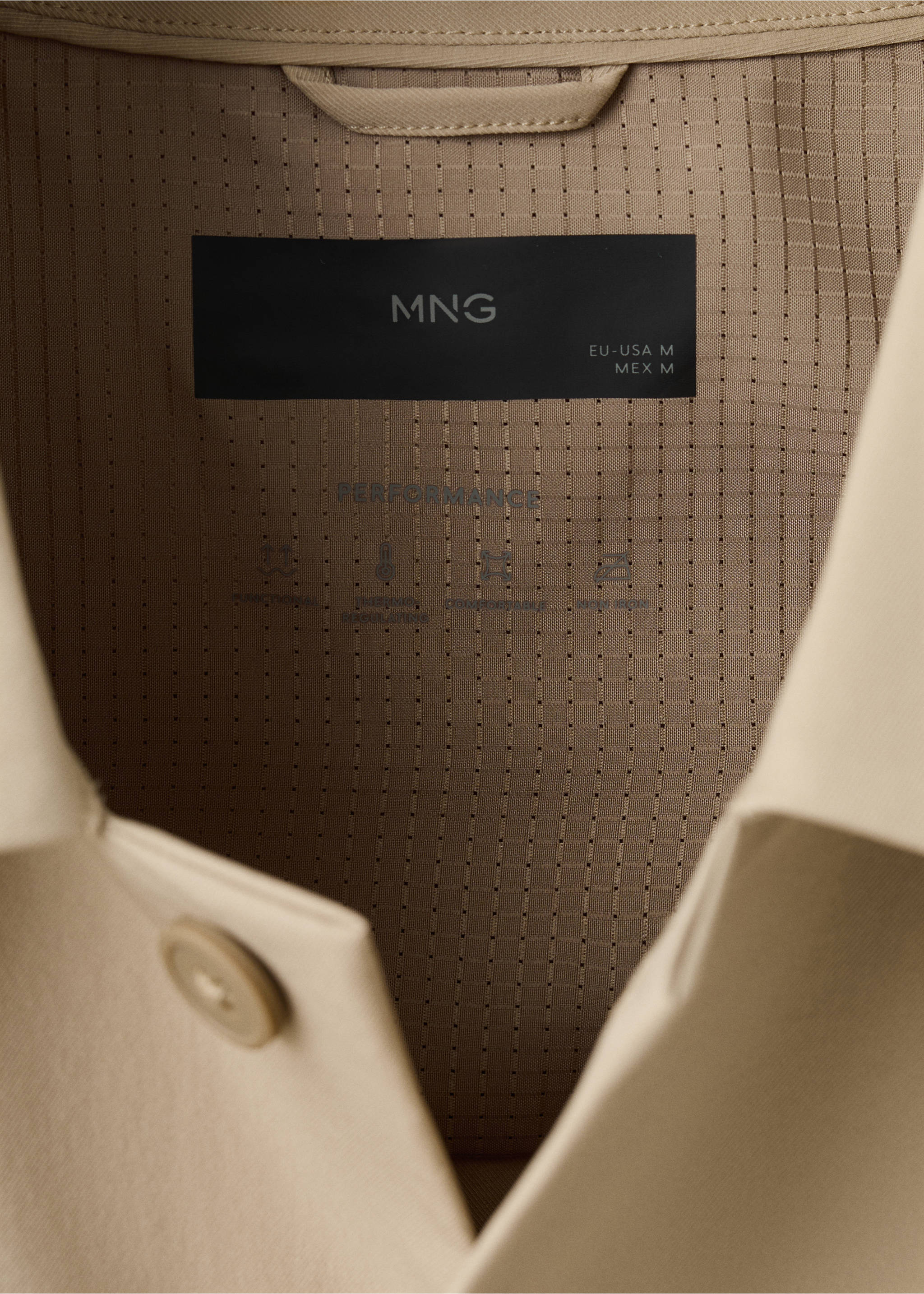 Non-iron overshirt pocket - Details of the article 8, Beige. Ref: 27064422-00.