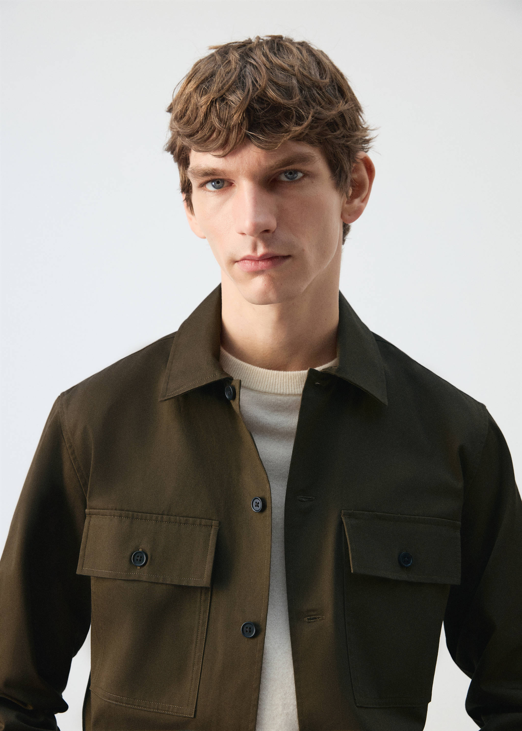 قميص كبير الحجم بجيوب 100٪ قطني - تفاصيل المنتج 1