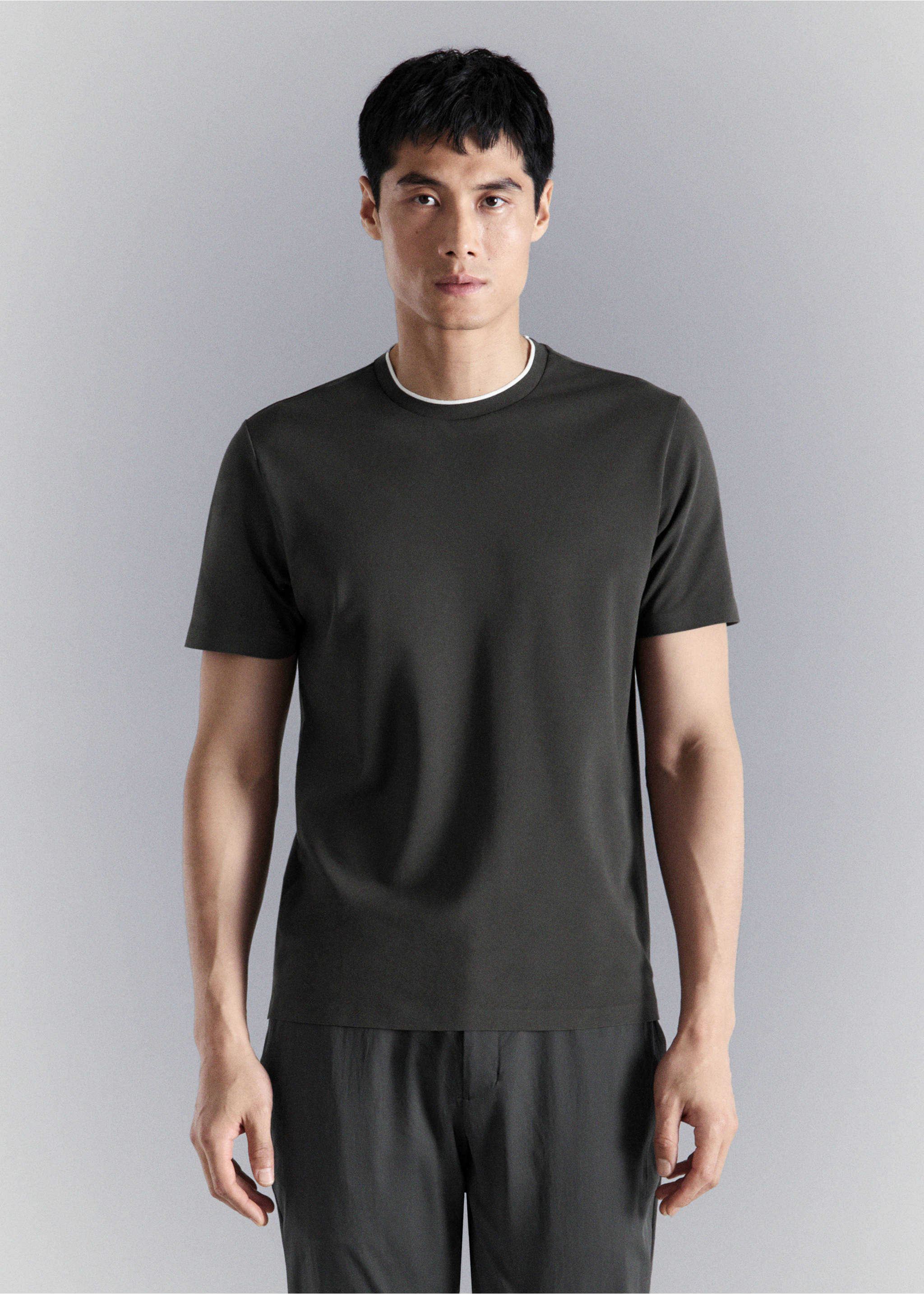 Camiseta slim fit comfort stretch Coolmax ® - Plano medio, Gris oscuro. Ref: 27064425-00.