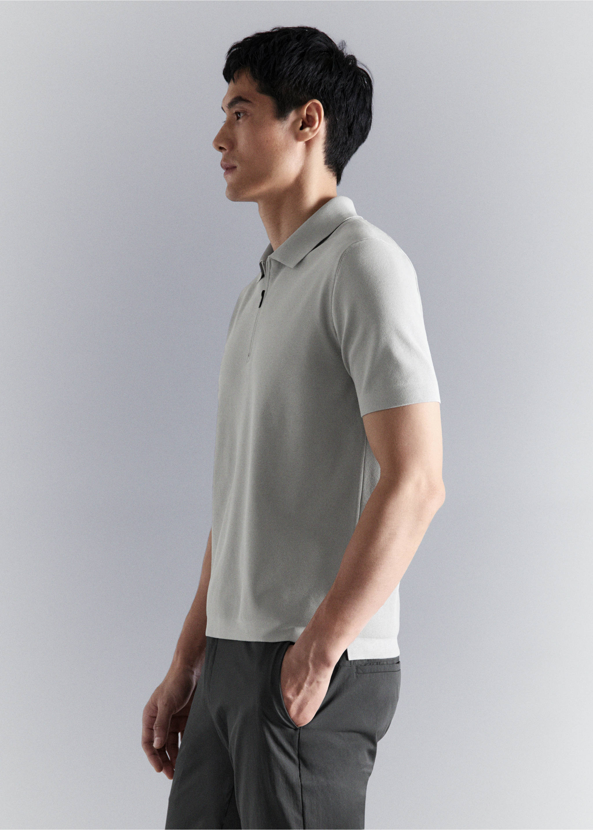 Polo comfort stretch cremallera - Detalle del artículo 2, Gris hielo. Ref: 27064428-00.