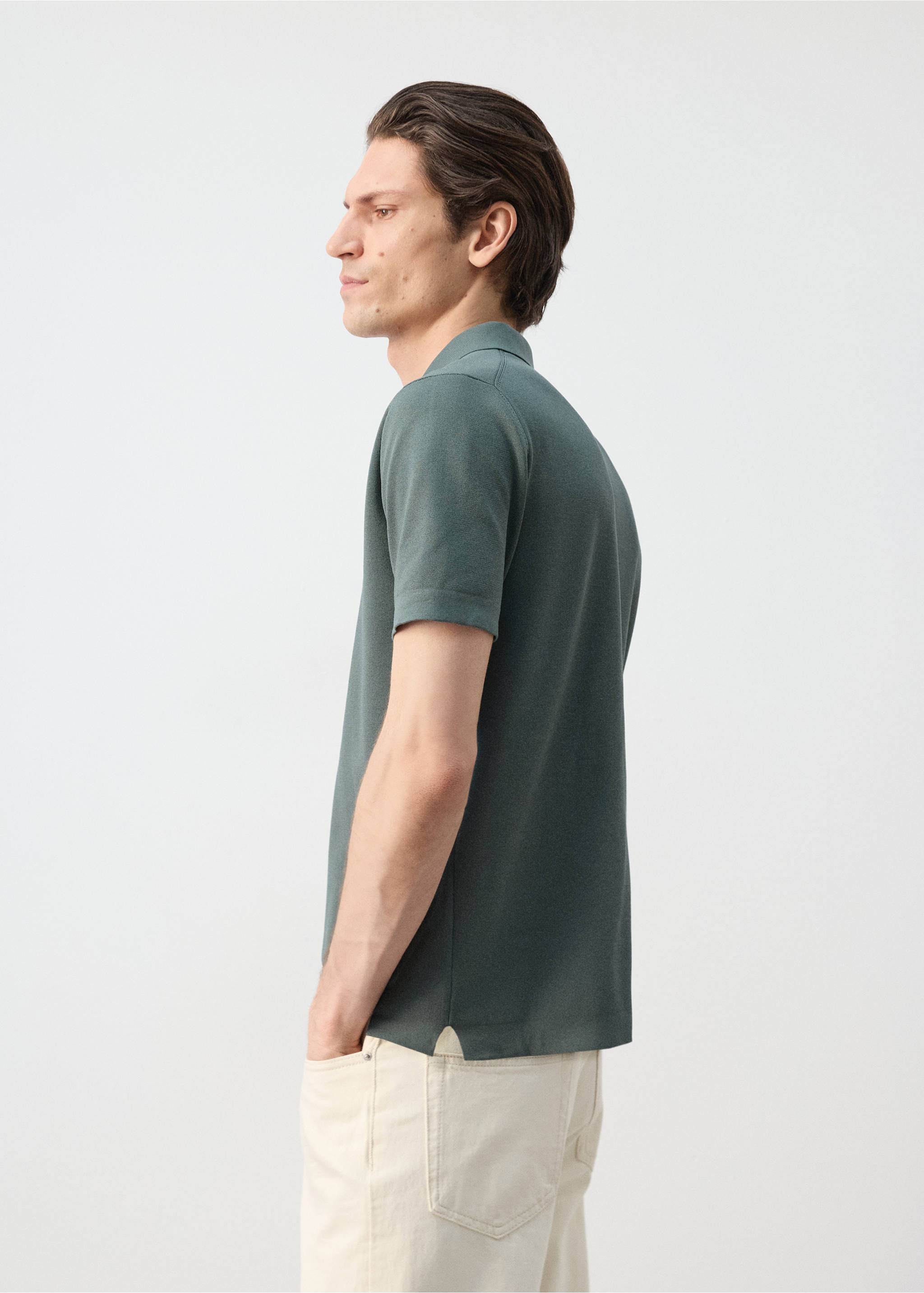 بولو كومفورت ستريتش بسحاب - تفاصيل المنتج 2, أخضر زرعي. Ref: 27064428-01.