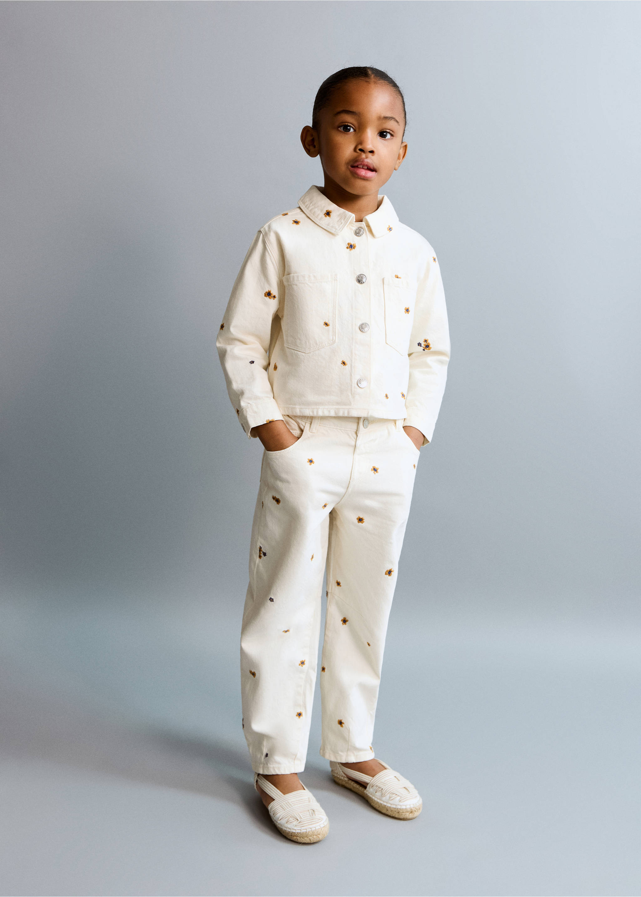 Embroidered floral balloon jeans - General plane, Ecru. Ref: 27064429-00.