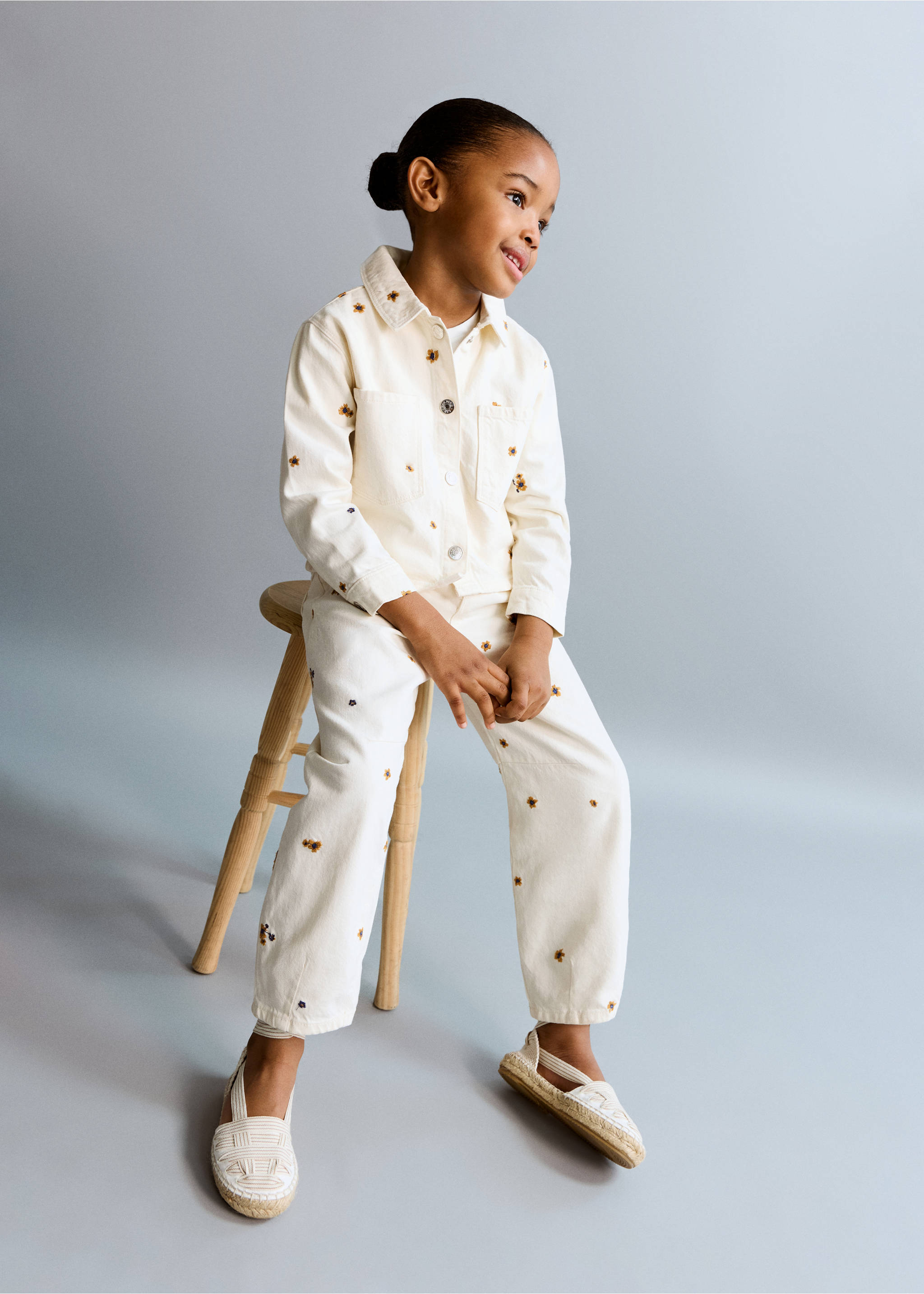 Embroidered floral balloon jeans - Medium plane, Ecru. Ref: 27064429-00.