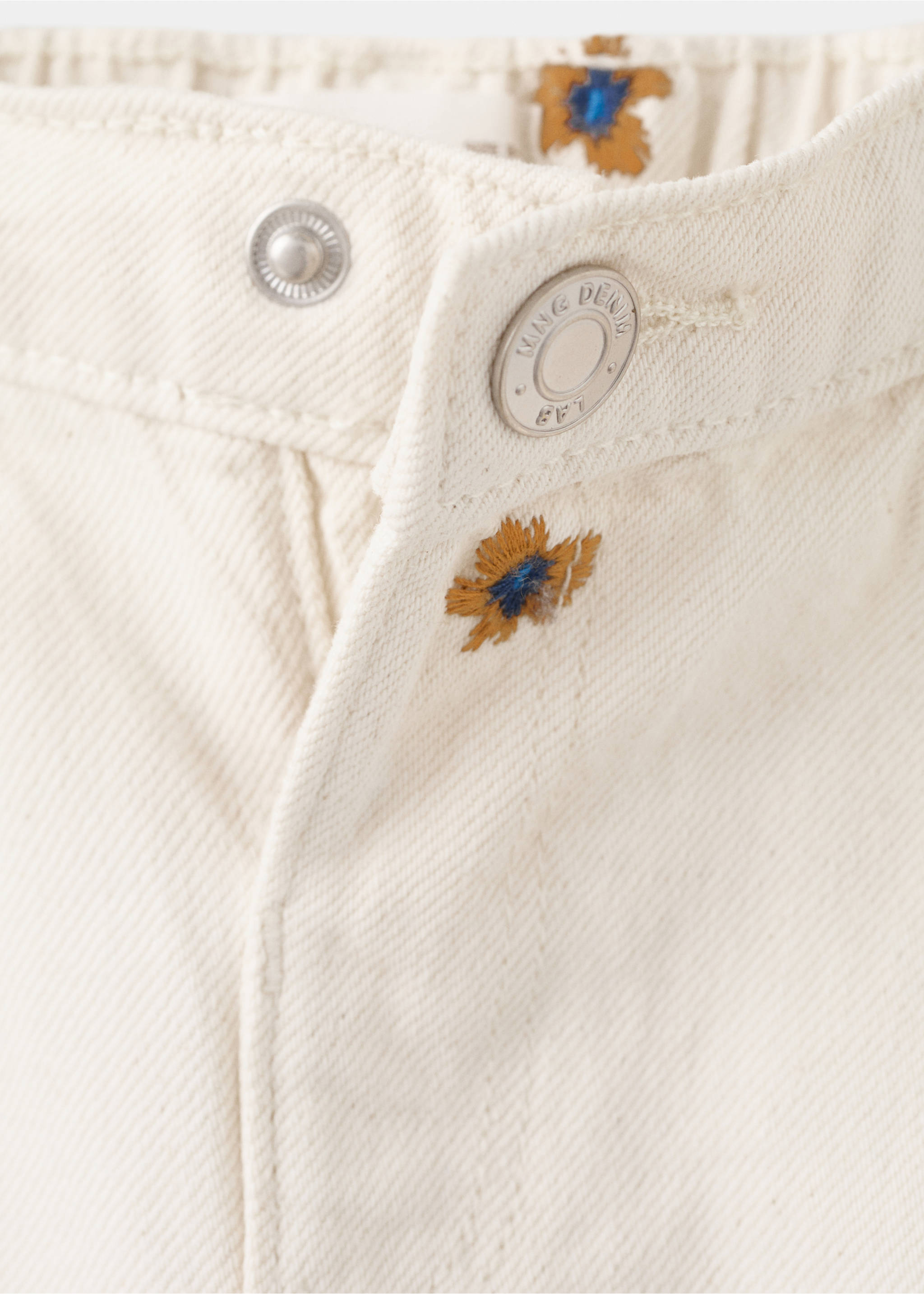 Embroidered floral balloon jeans - Details of the article 0, Ecru. Ref: 27064429-00.