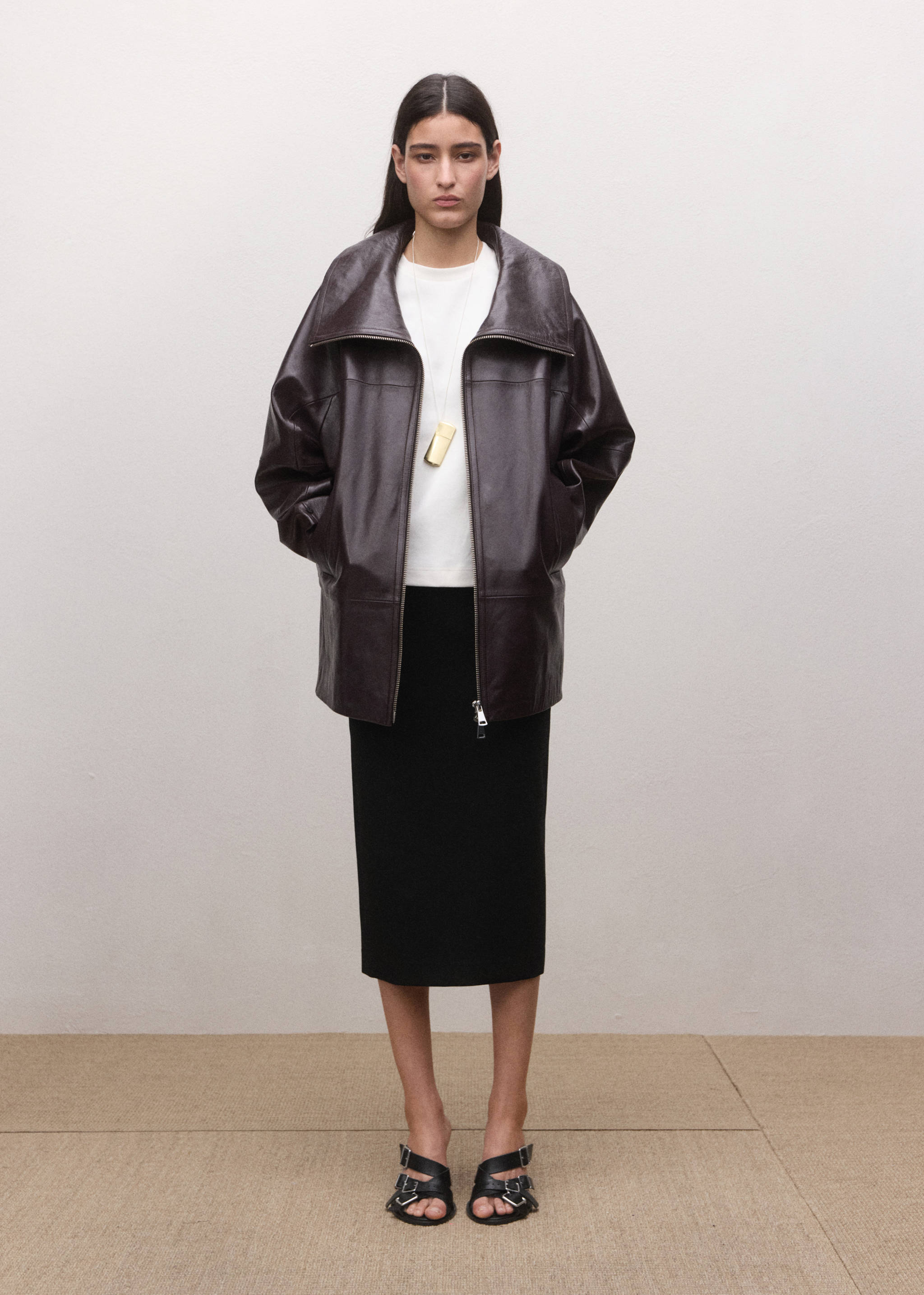 Midiskjørt i ullblanding - Total bildeutsnitt, Svart. Ref: 27064445-00.