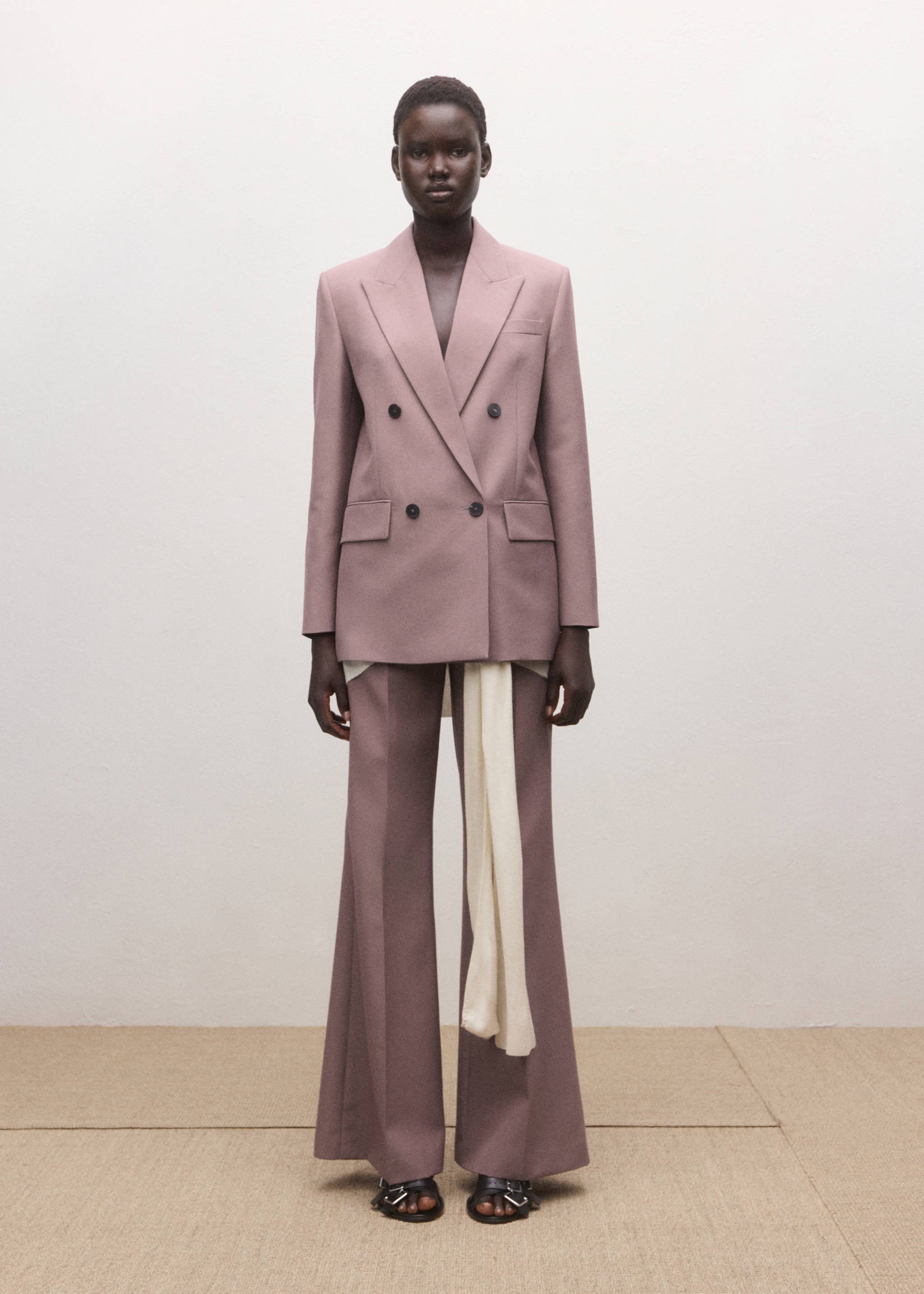 Blazer costume en laine double boutonnage - Plan général