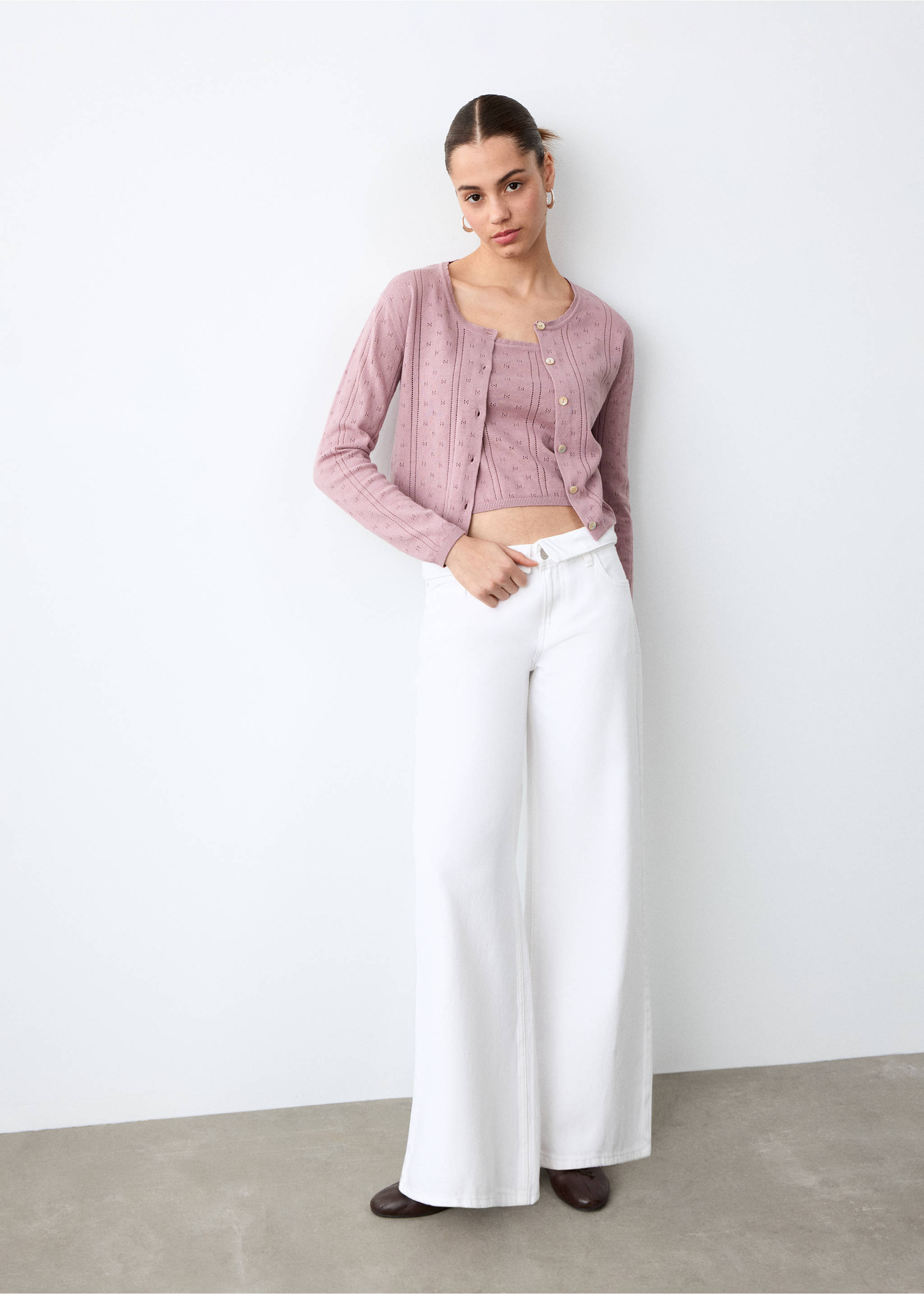 Hålstickad kofta - Allmän bild, Rosa. Ref: 27064770-00.