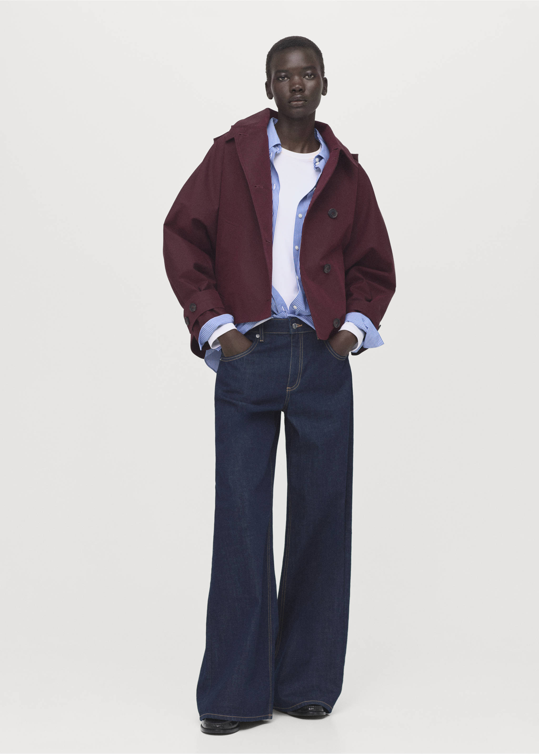 Short double-breasted trench coat with hood - General plane, Maroon. Ref: 27064772-00.