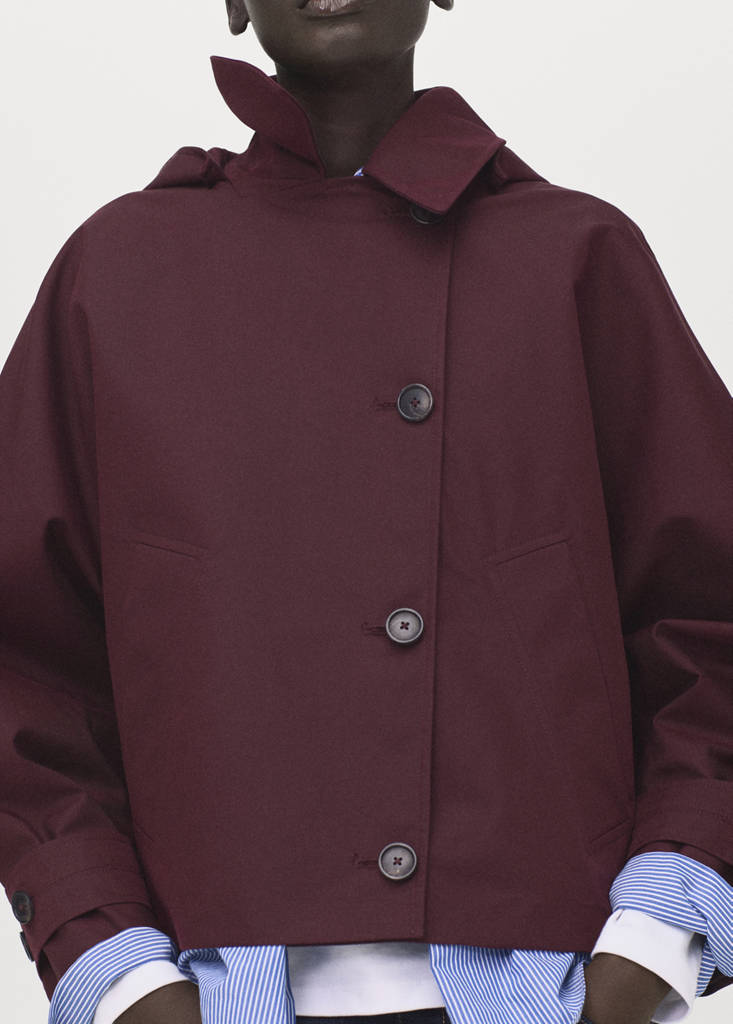 Short double-breasted trench coat with hood