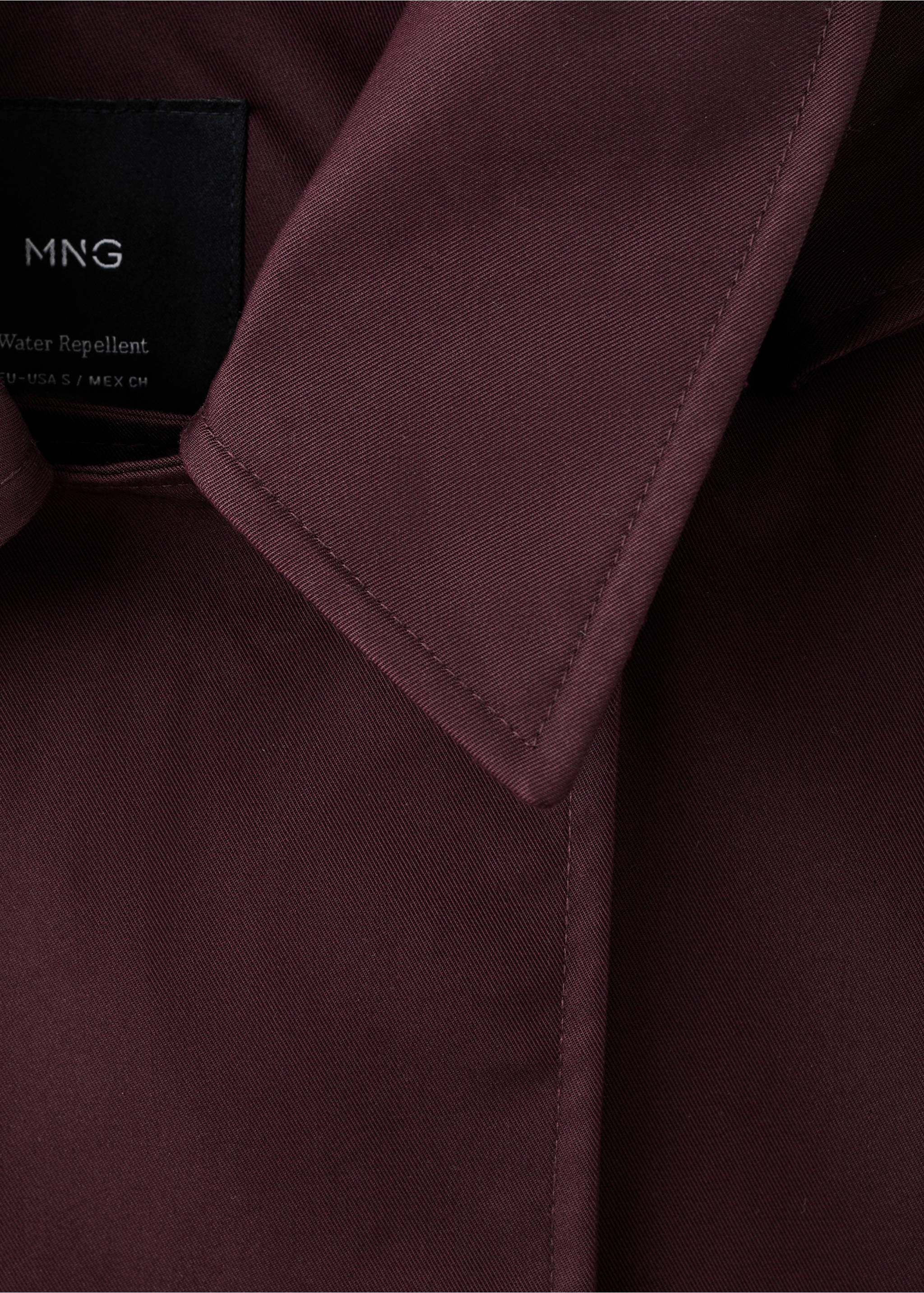 Short double-breasted trench coat with hood - Details of the article 8, Maroon. Ref: 27064772-00.