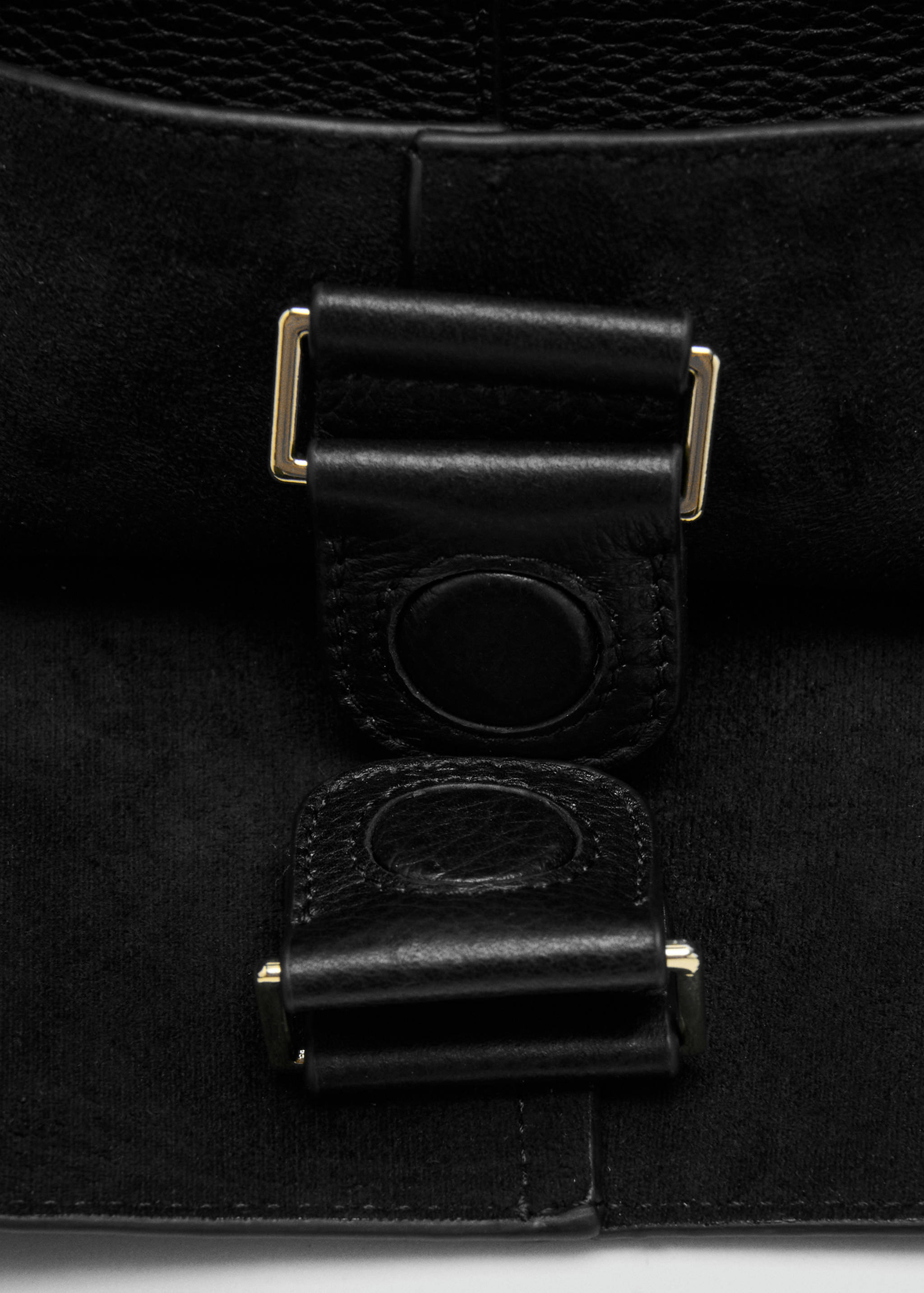 Stitched leather shoulder bag - Details of the article 3