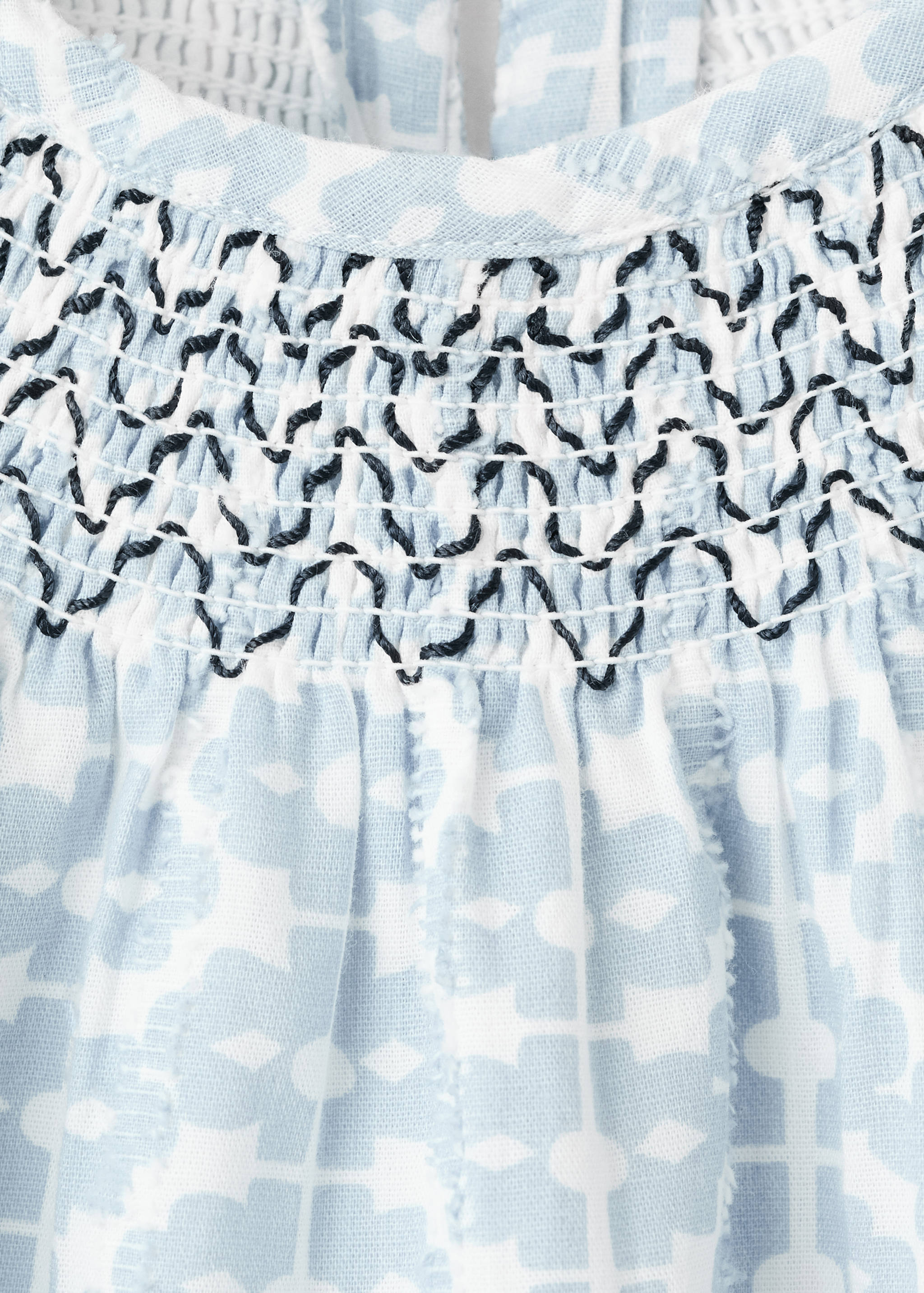 Short patterned dress - Details of the article 8