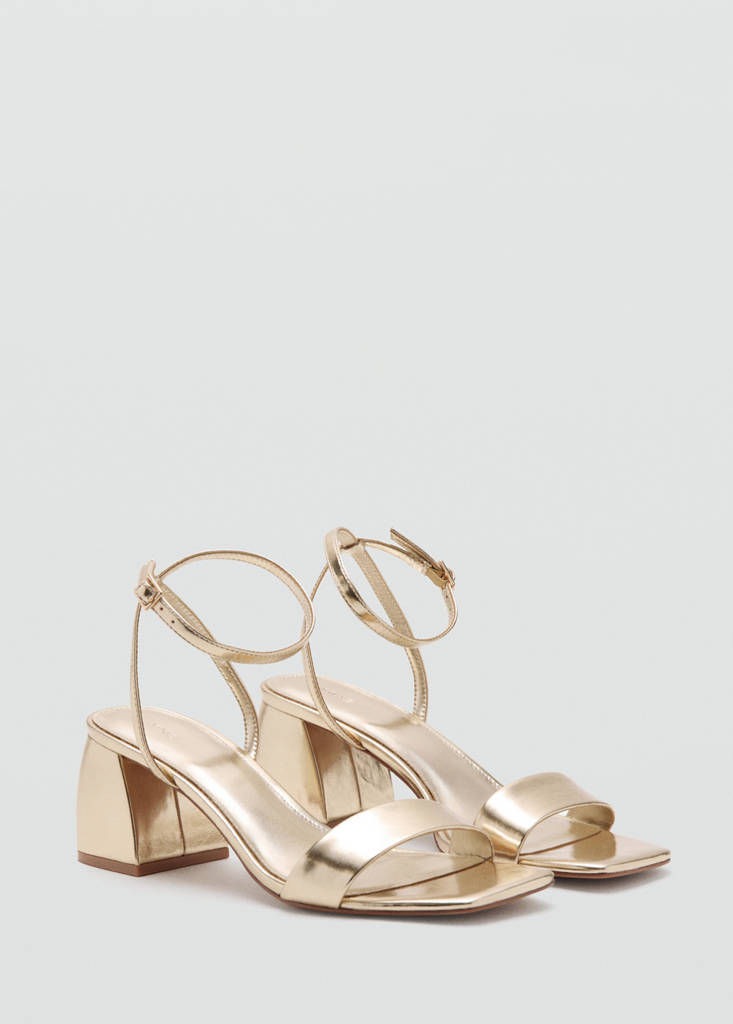 Metallic straps sandals — Gold