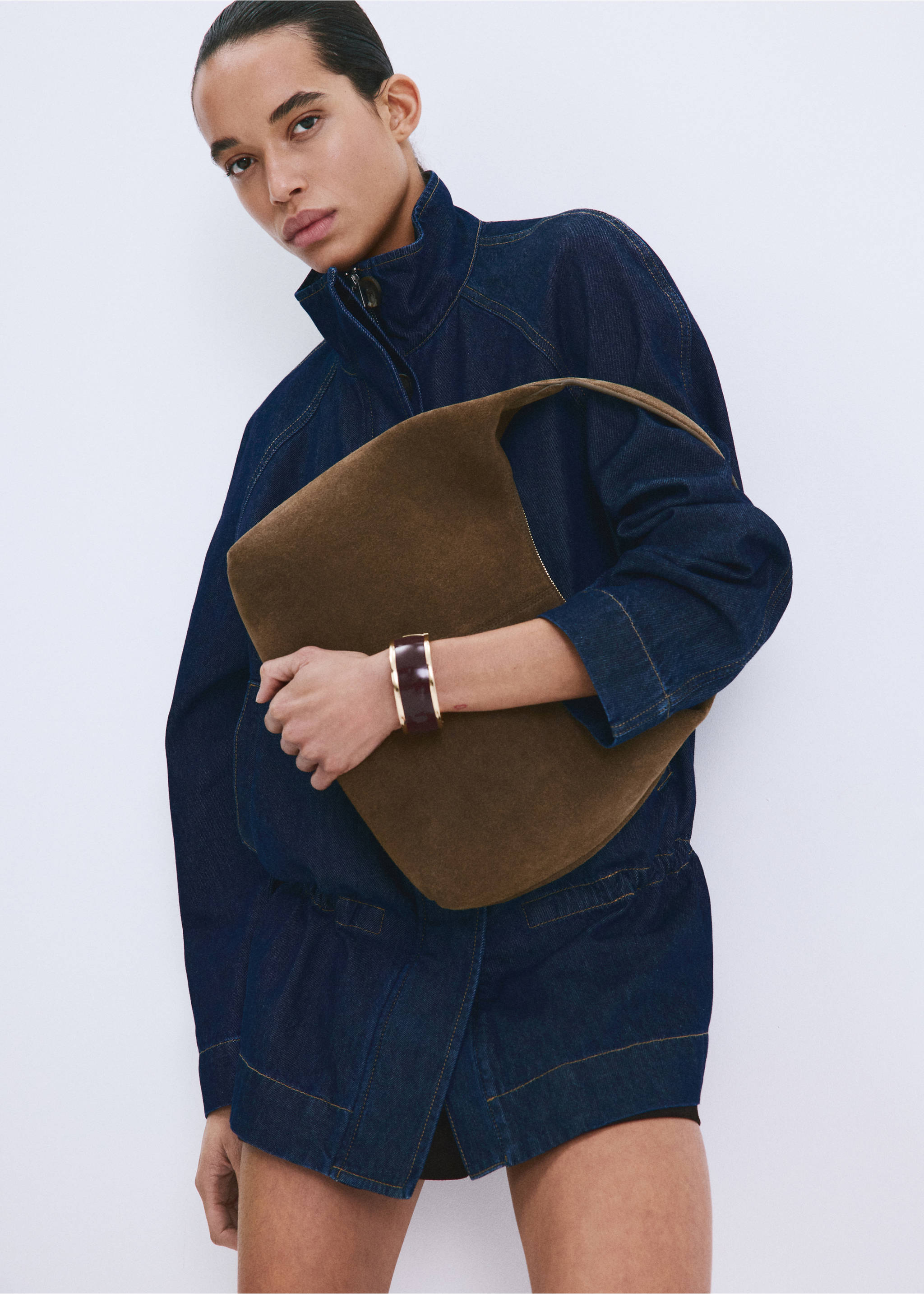 Rigid volume bracelet - General plane, Gold. Ref: 27065160-00.