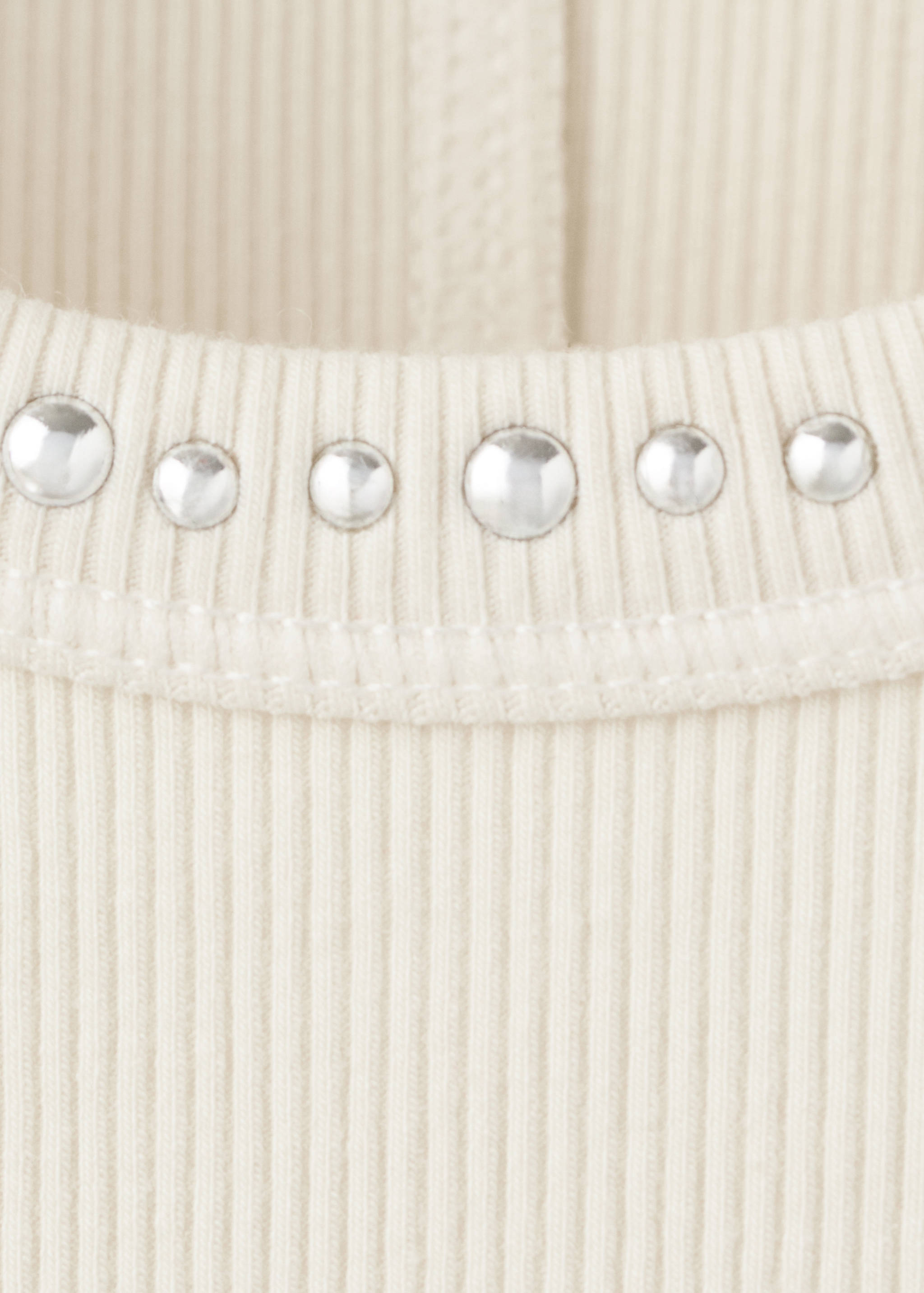 Top ribetes tachuelas - Detalle del artículo 8