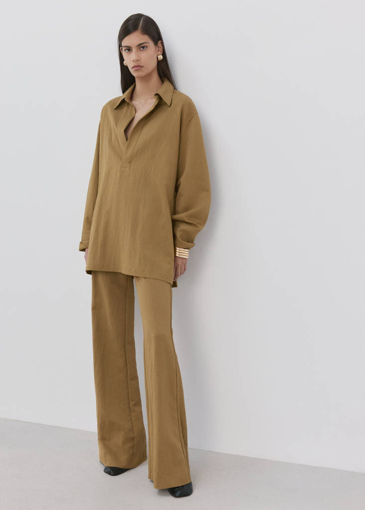 Oversized shirt with a shirt collar — Khaki