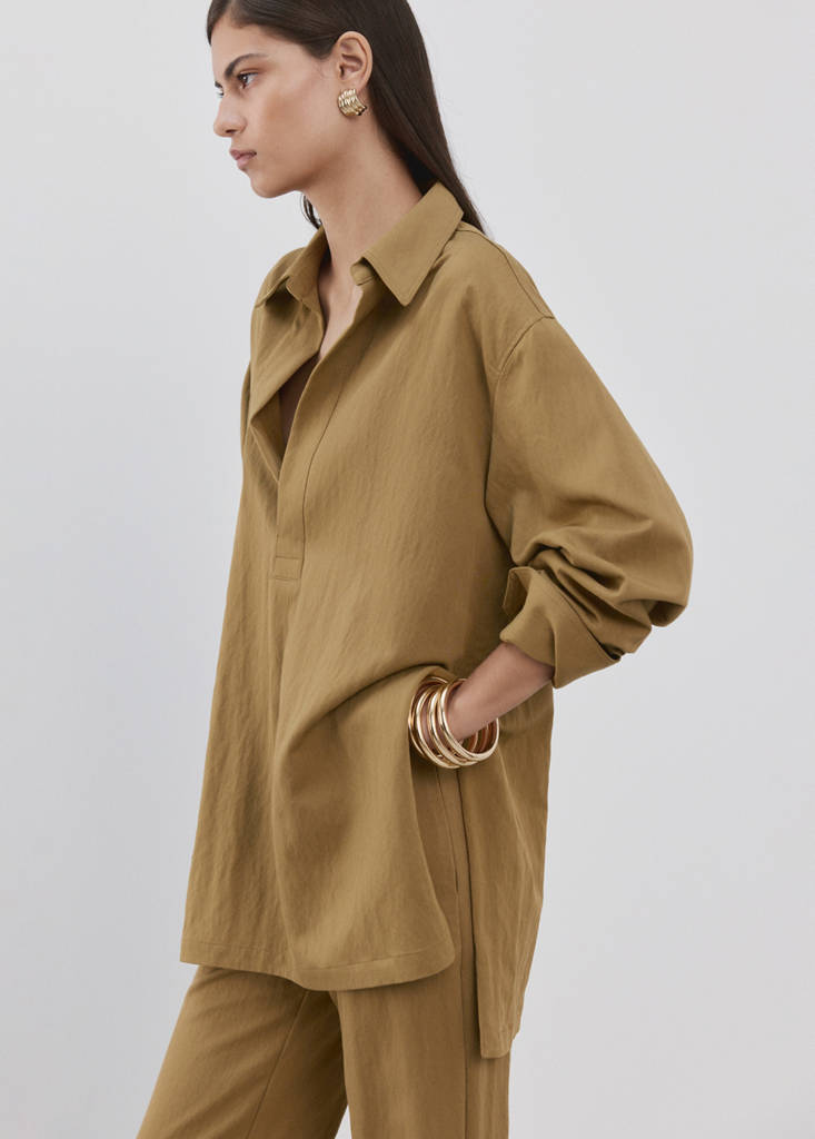 Oversized shirt with a shirt collar — Khaki