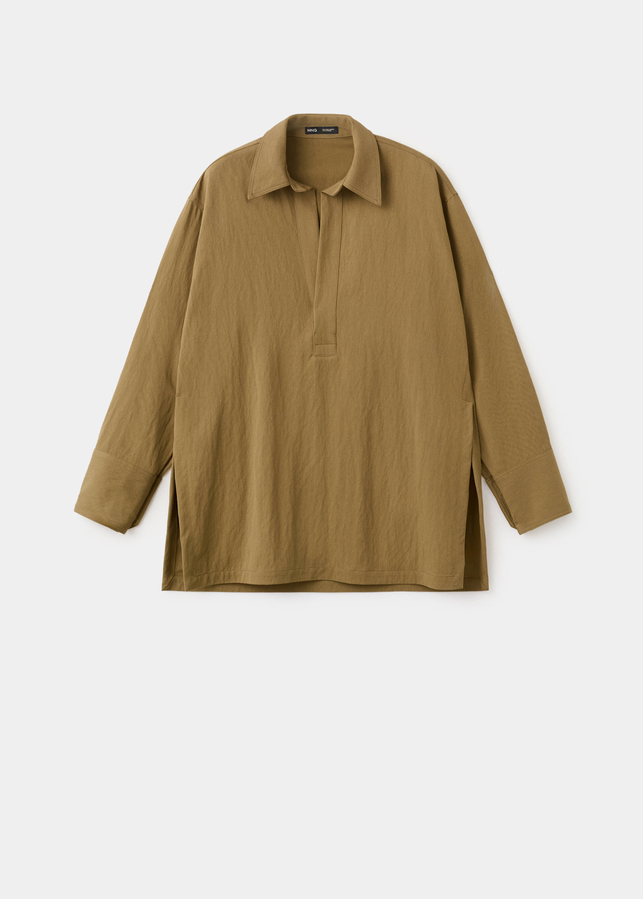 Oversized shirt with a shirt collar - Article without model