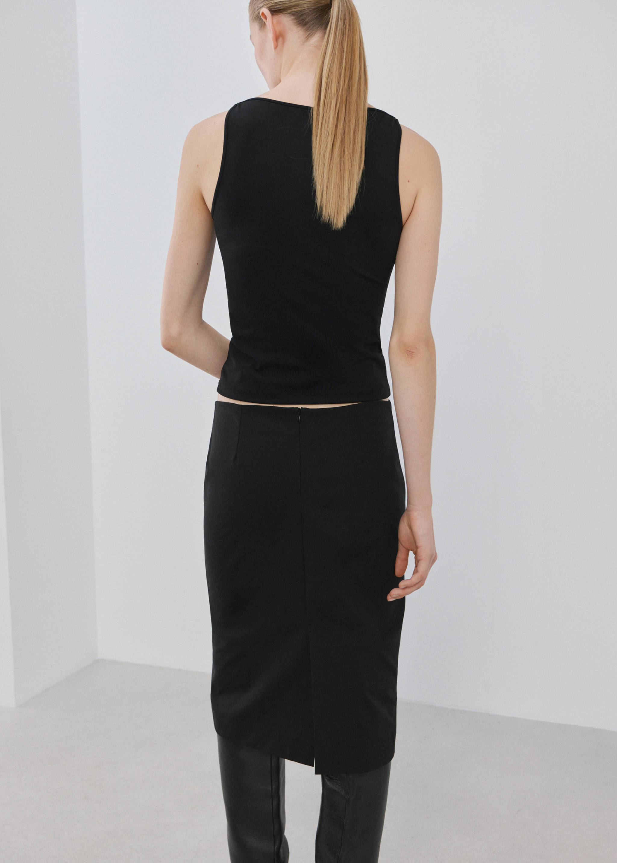 Top crop entallado - Reverso del artículo