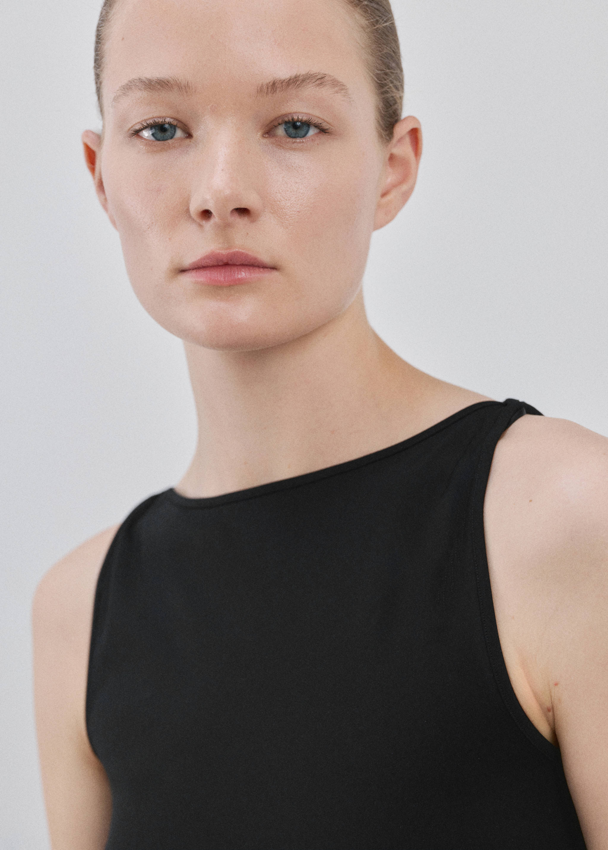 Top crop entallado - Detalle del artículo 1