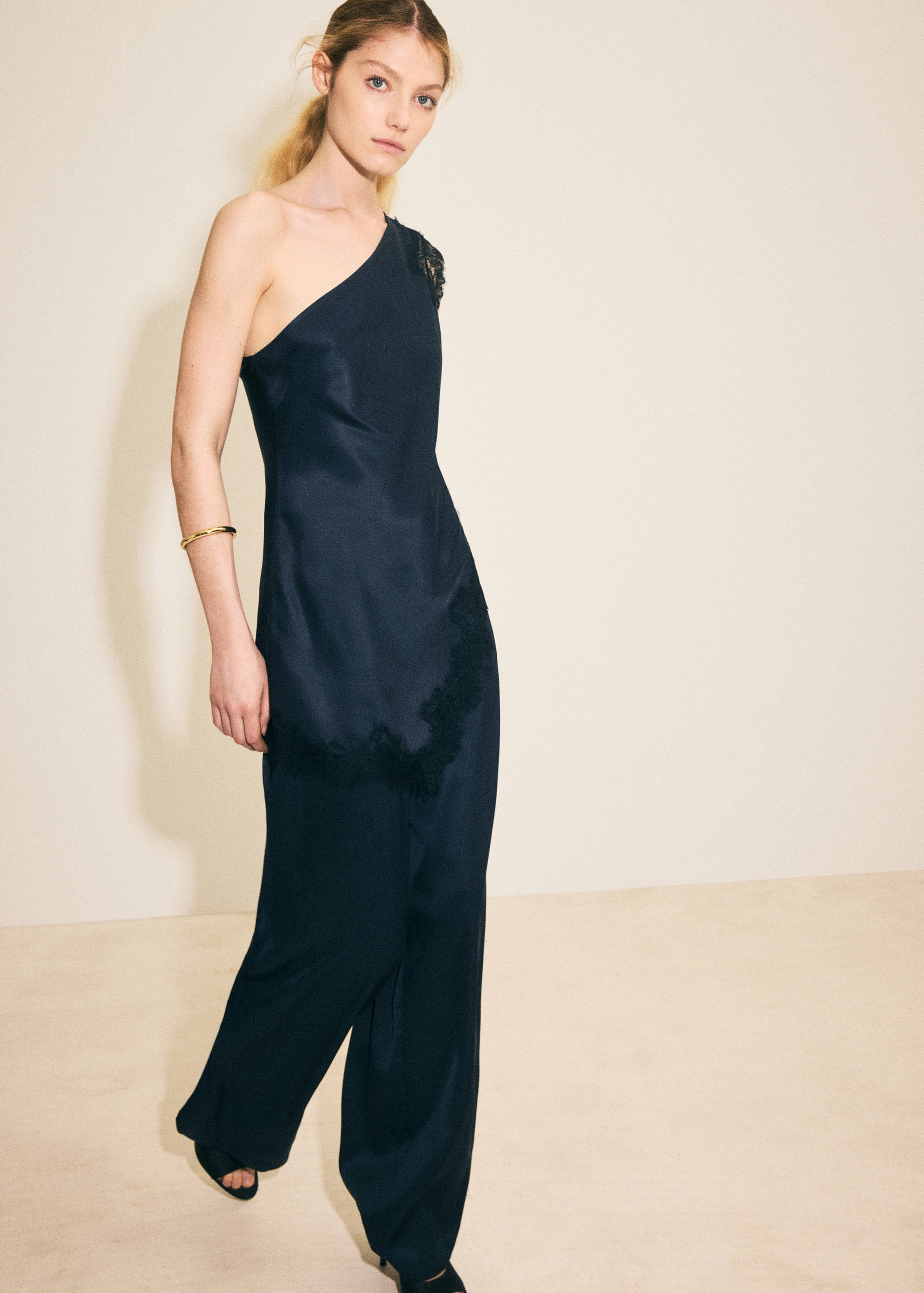 Asymmetric lace camisole top - Details of the article 1