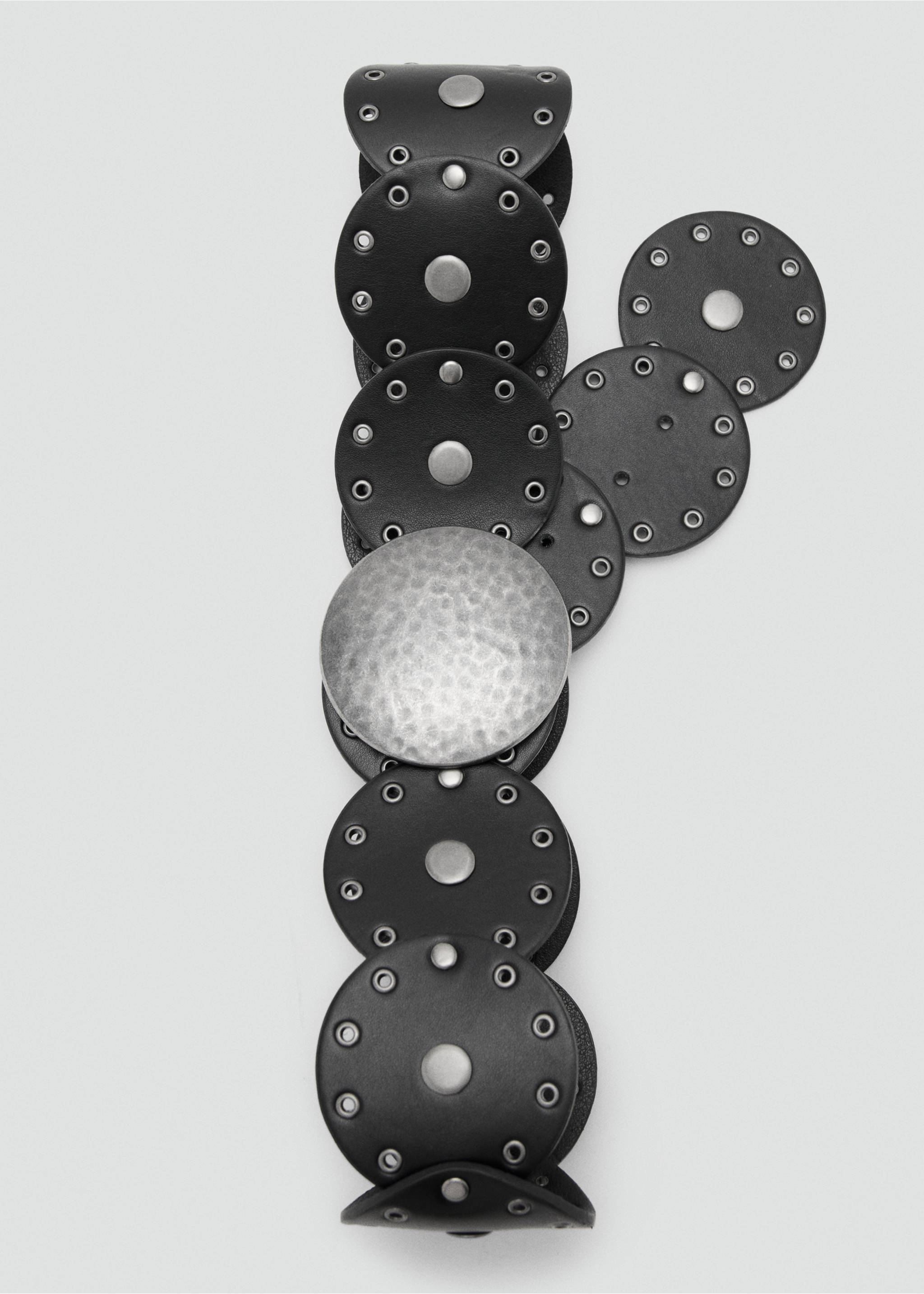 Ceinture cloutée - Détail de l'article 2, Noir. Ref: 27065837-00.