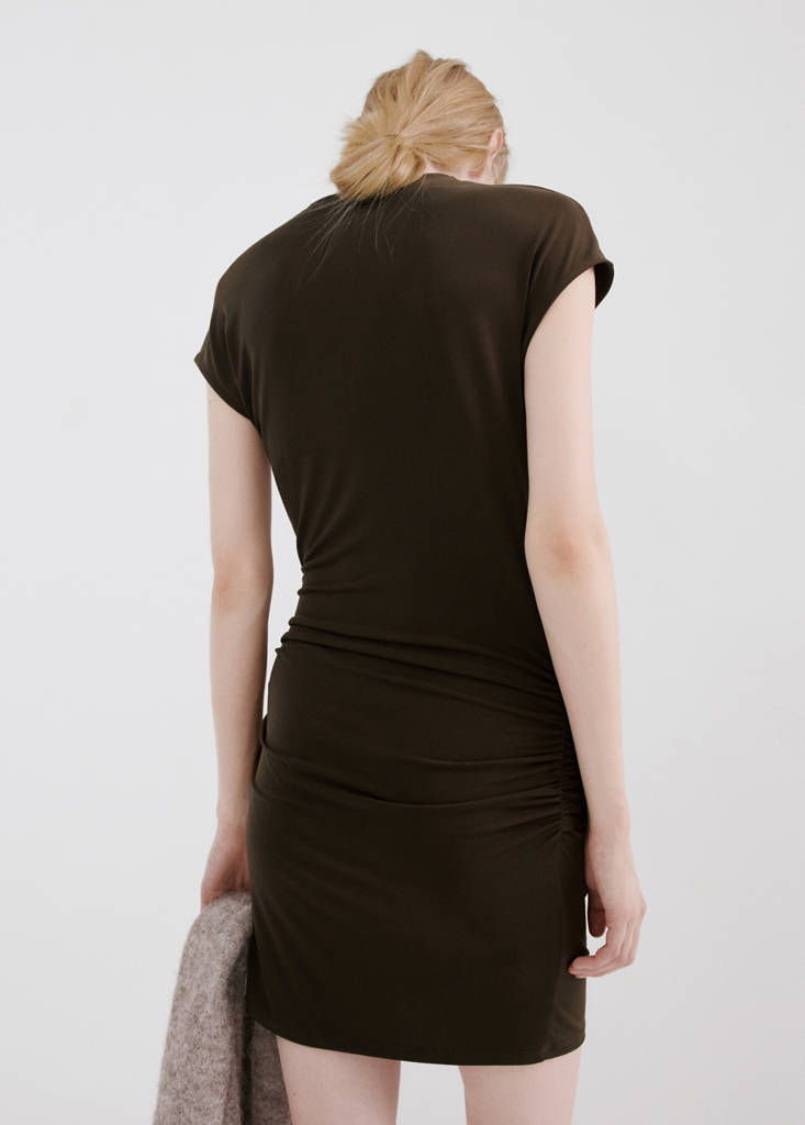 Ruched bodice brooch dress — Brown