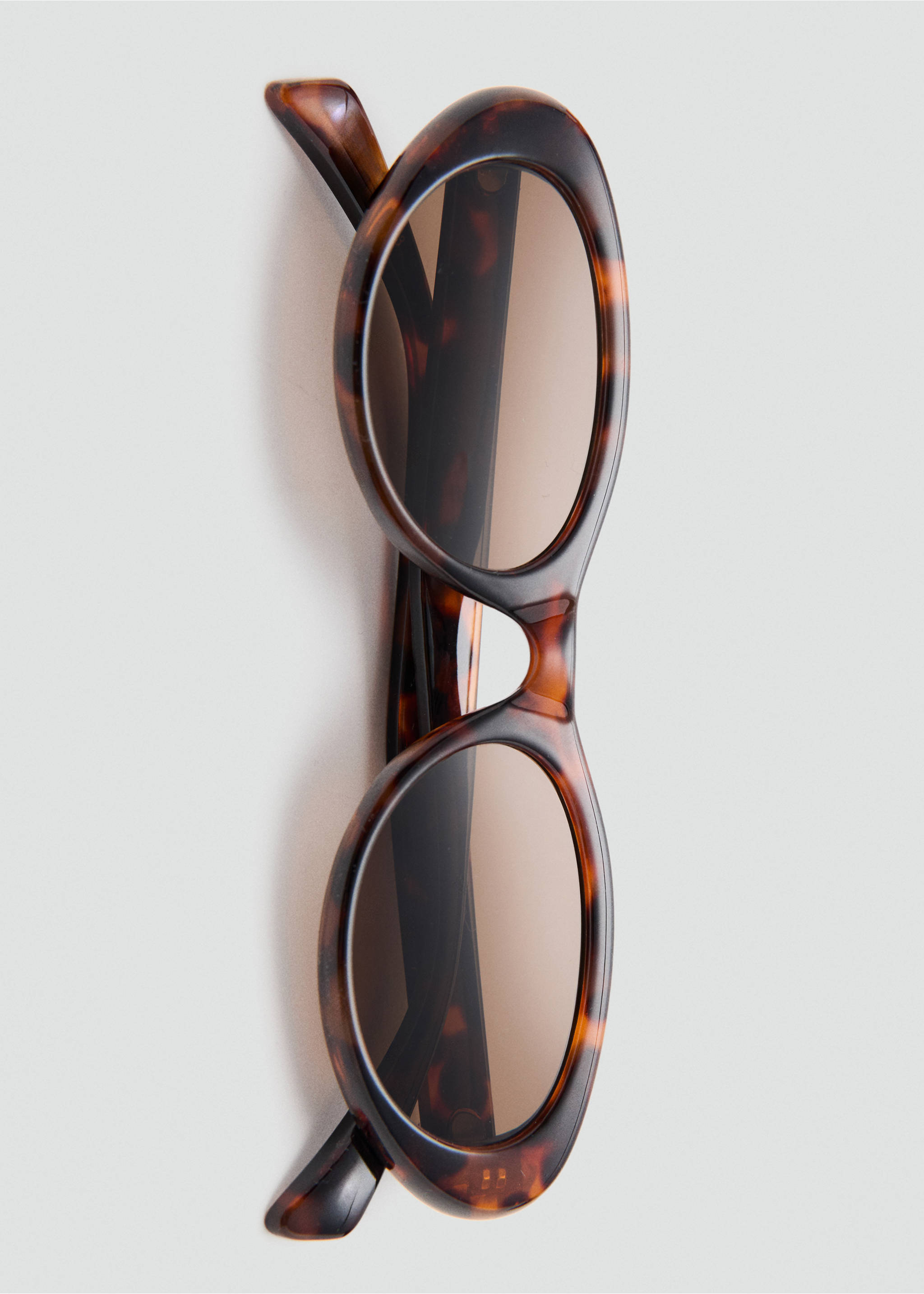 Resin frame sunglasses - Details of the article 2, Chocolate. Ref: 27065950-00.