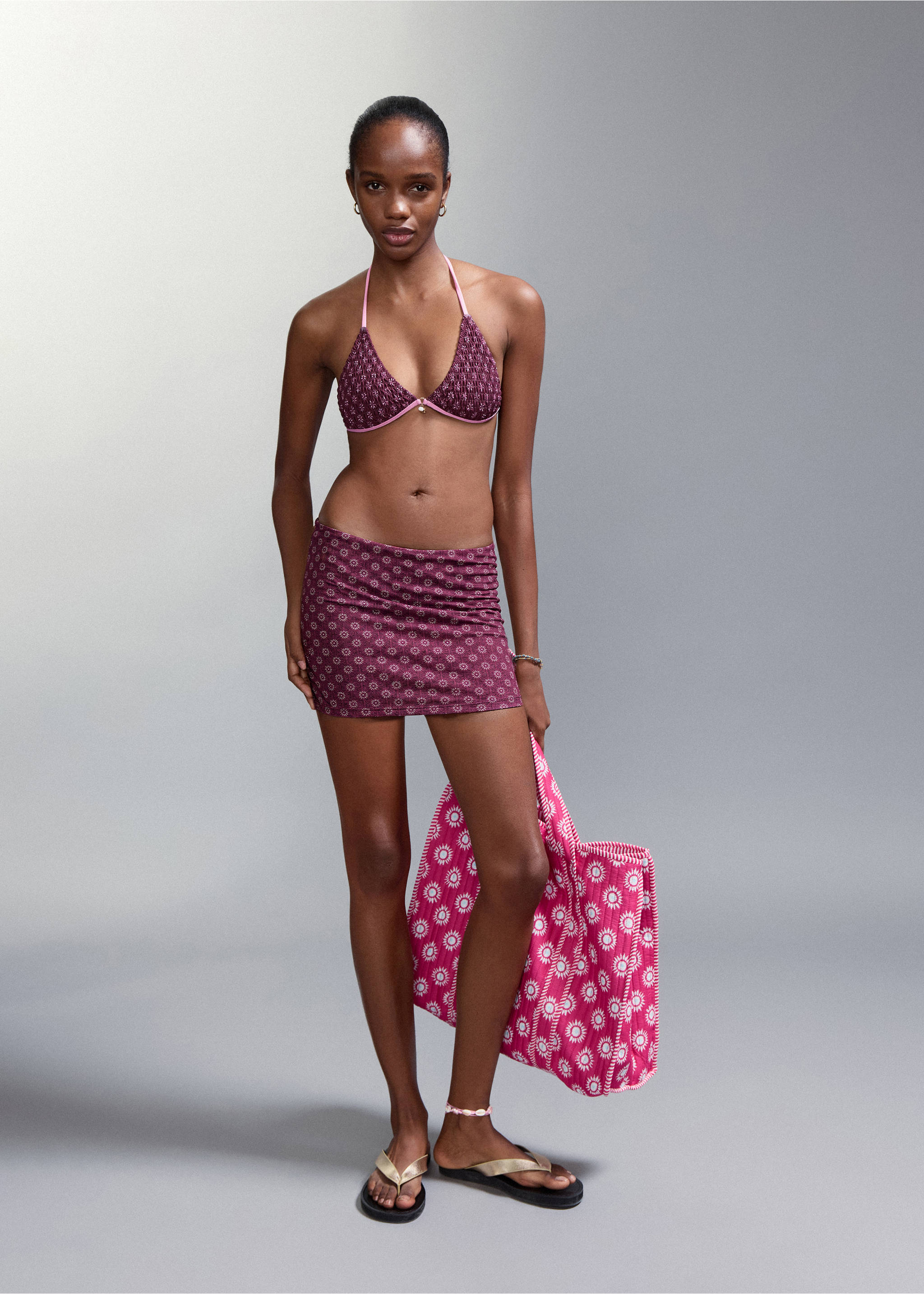 Ruched bikini with mid-rise bottoms - General plane, Burgundy. Ref: 27065951-00.
