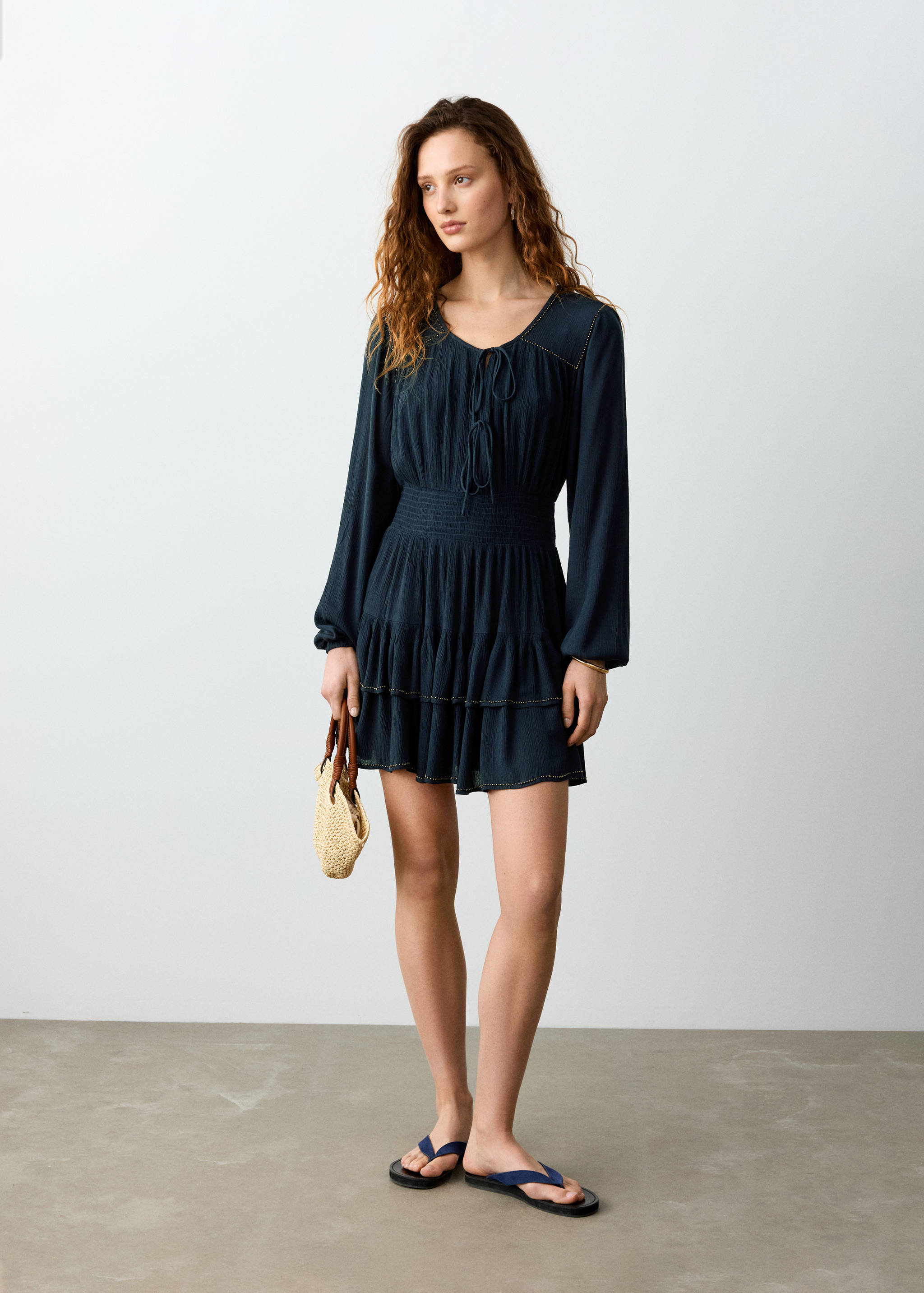 Vestit curt detall granadures - Pla general