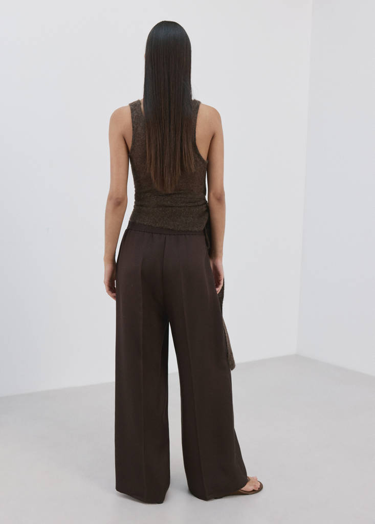 High-waisted lyocell trousers — Chocolate