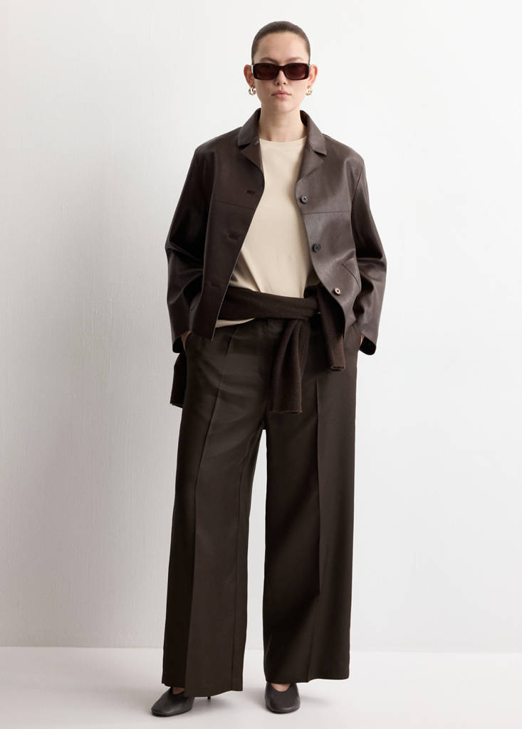 High-waisted lyocell trousers — Chocolate