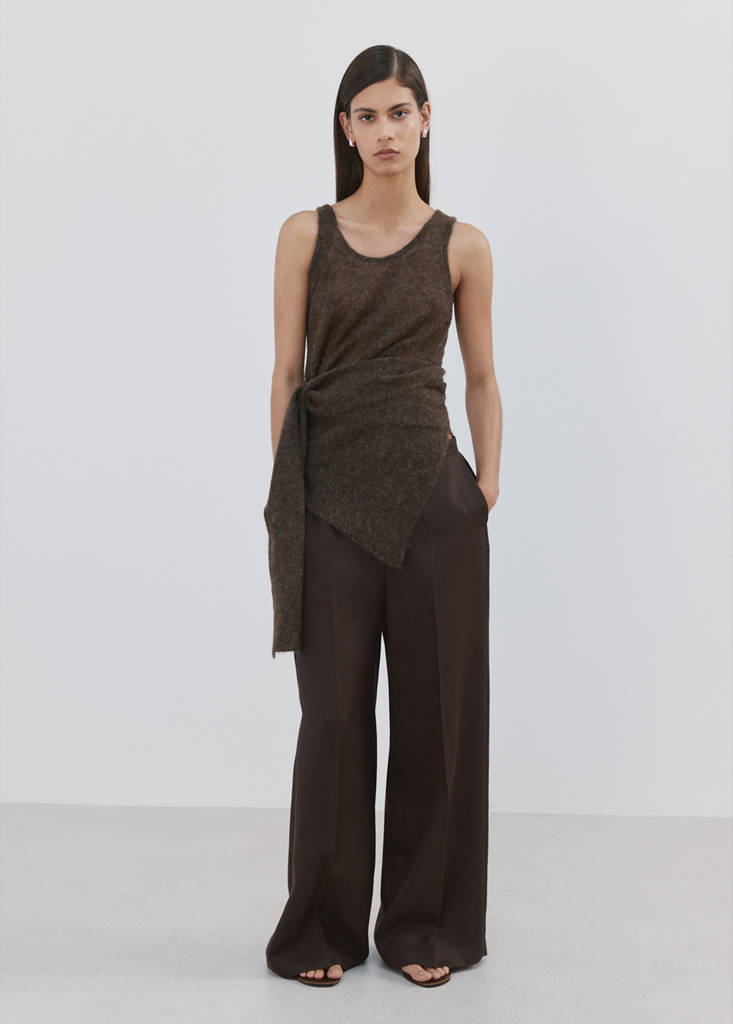 High-waisted lyocell trousers — Chocolate