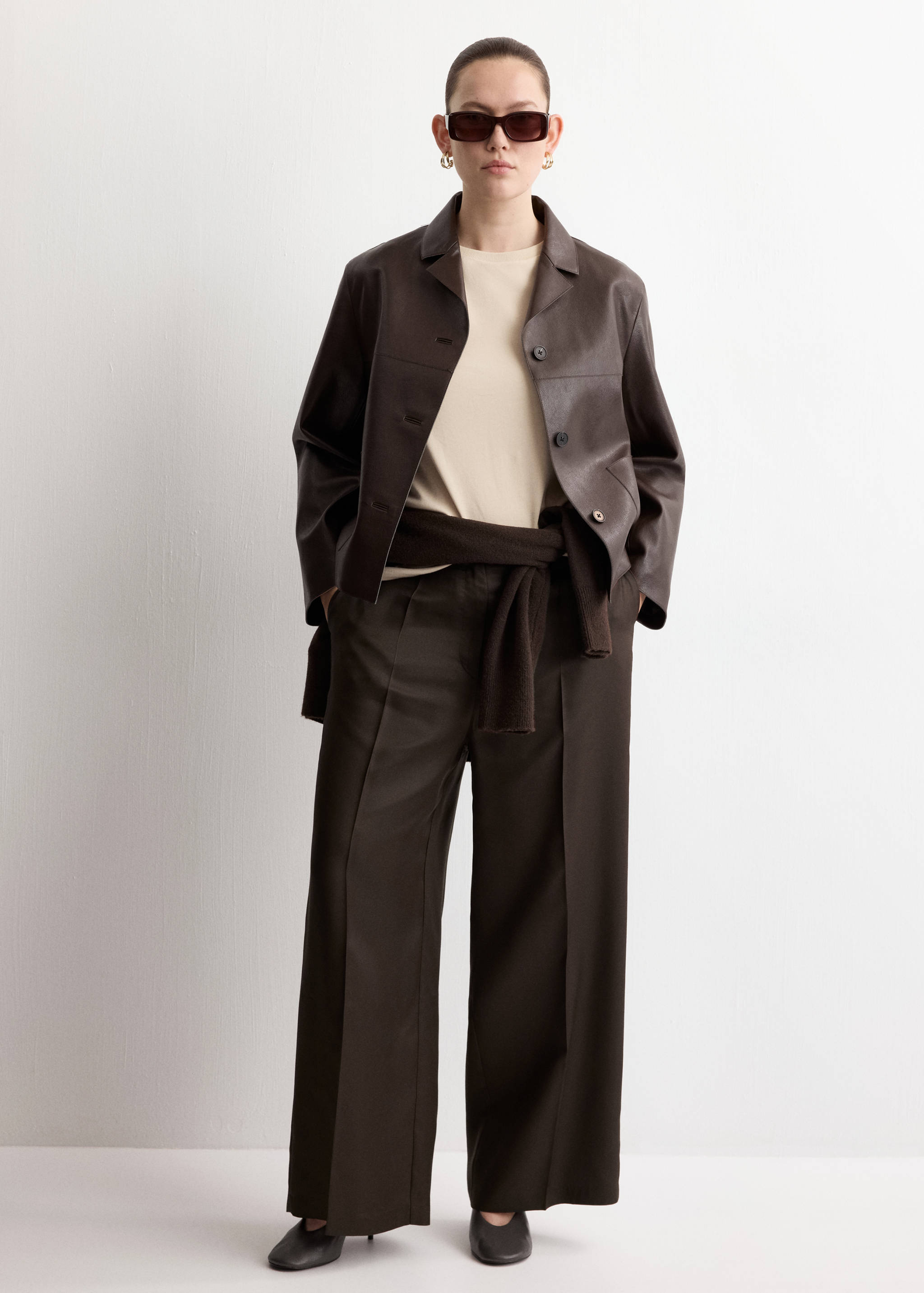 High-waisted lyocell trousers - Details of the article 3