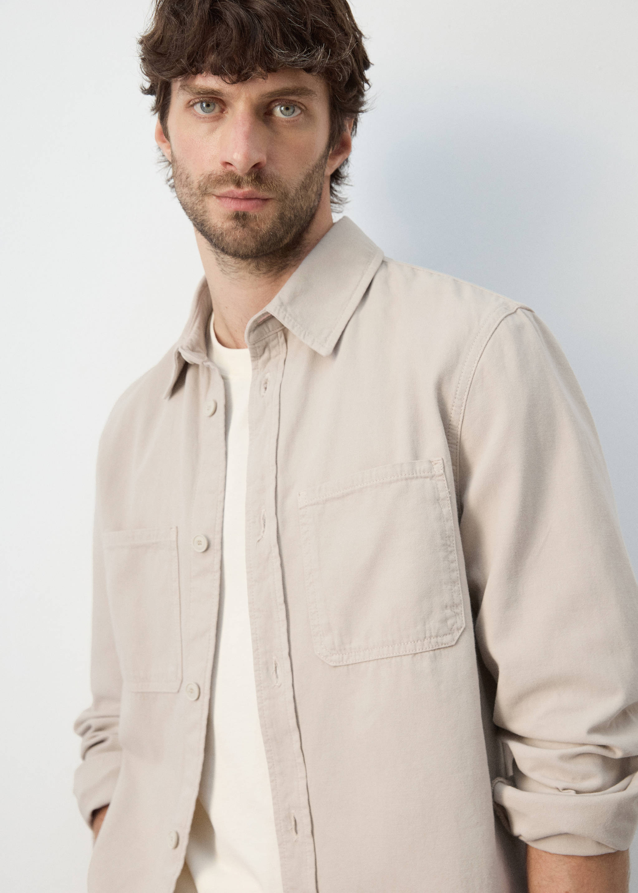100% cotton overshirt with pockets - Details of the article 1