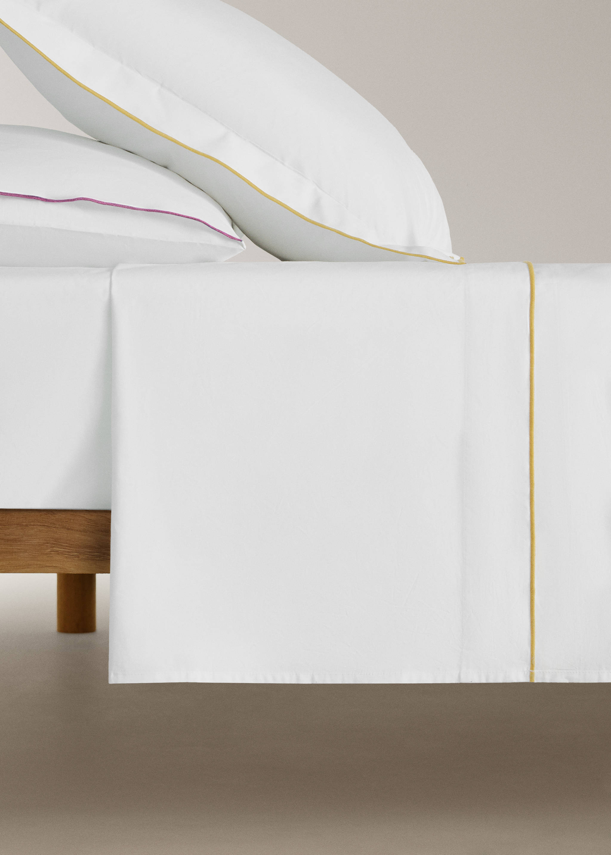 200-thread count percale cotton top sheet with contrasting overlock for 180/200 cm bed - Article without model