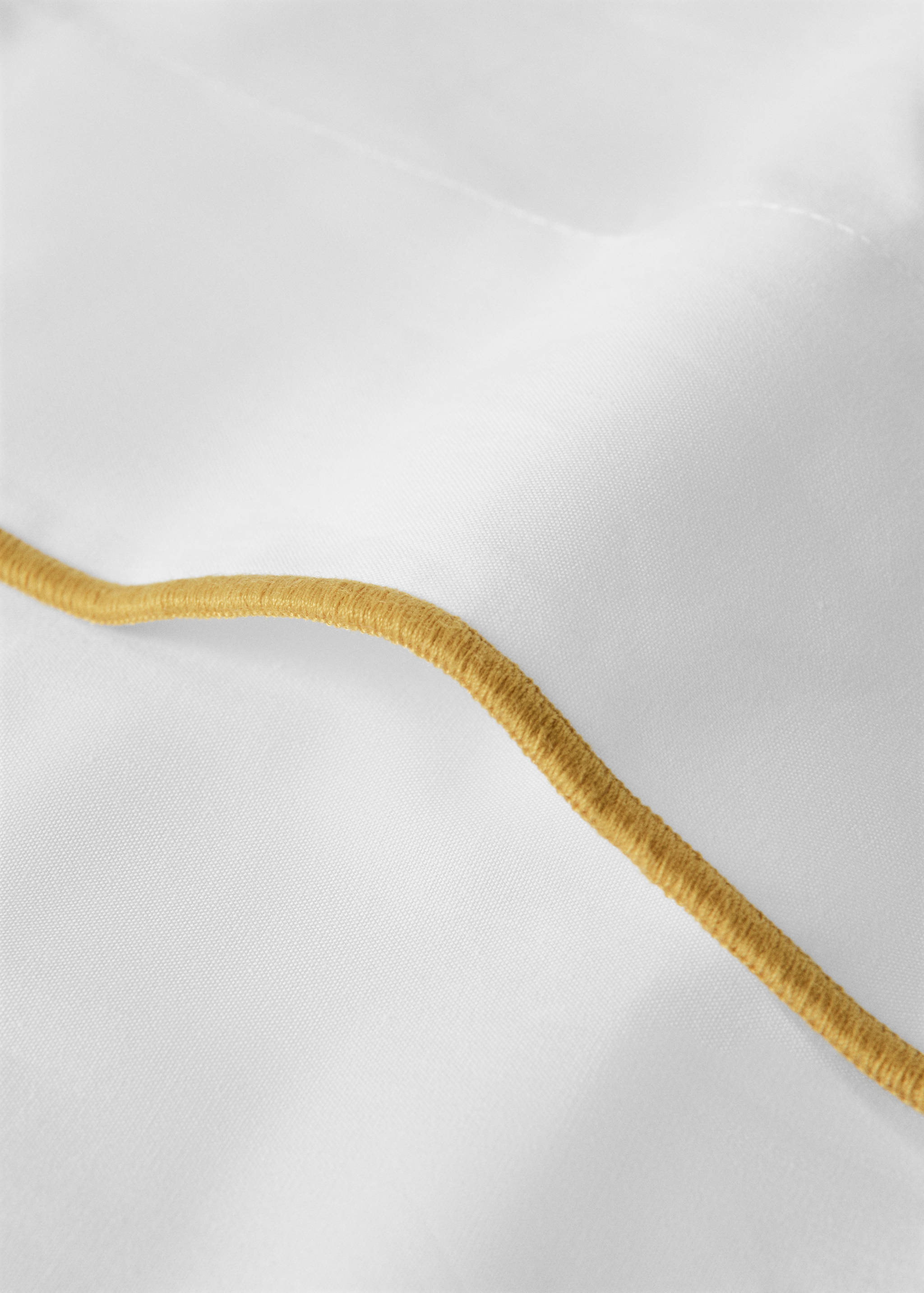 200-thread count percale cotton top sheet with contrasting overlock for 180/200 cm bed - Details of the article 1