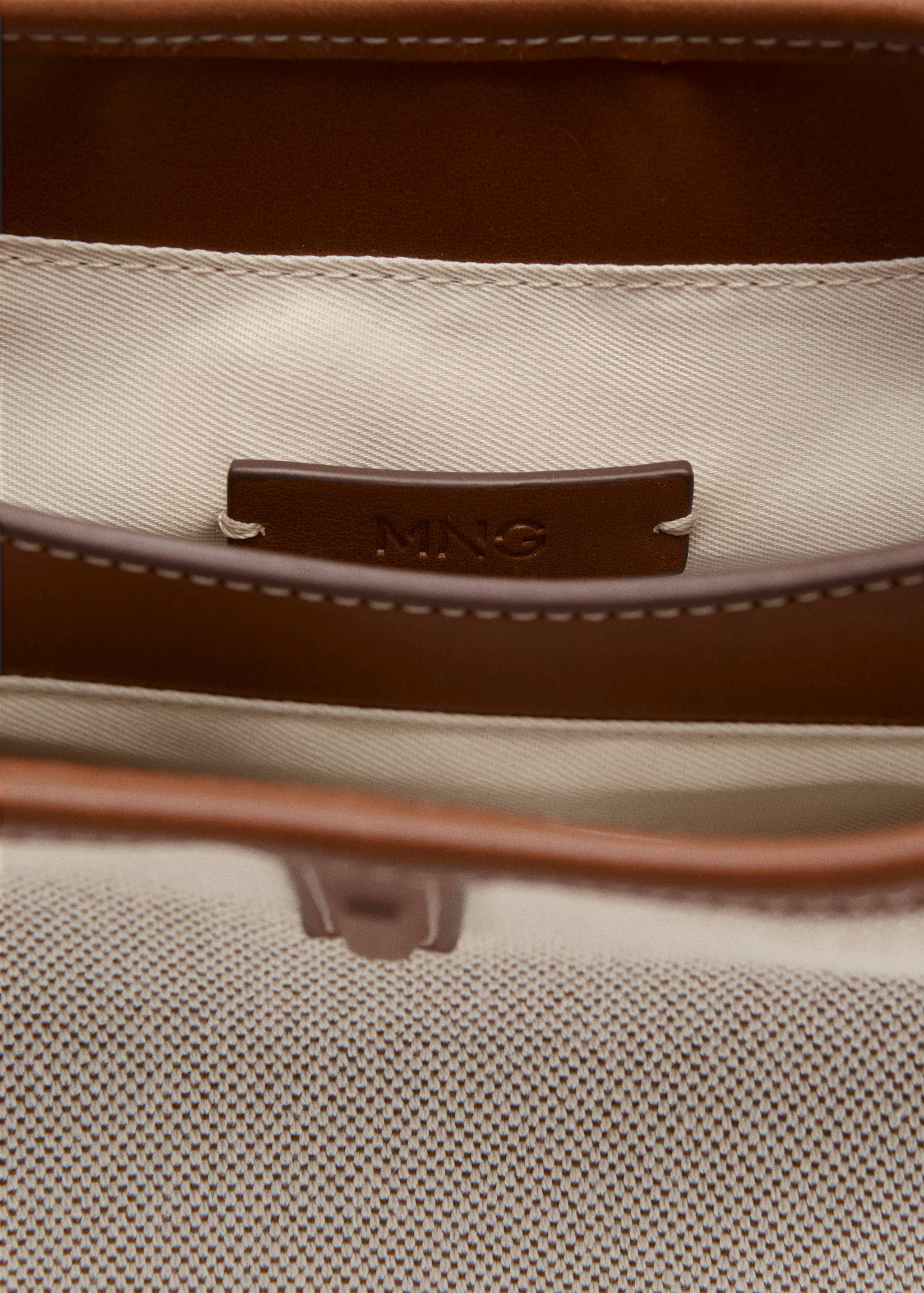 Contrasting canvas bucket bag - Details of the article 3