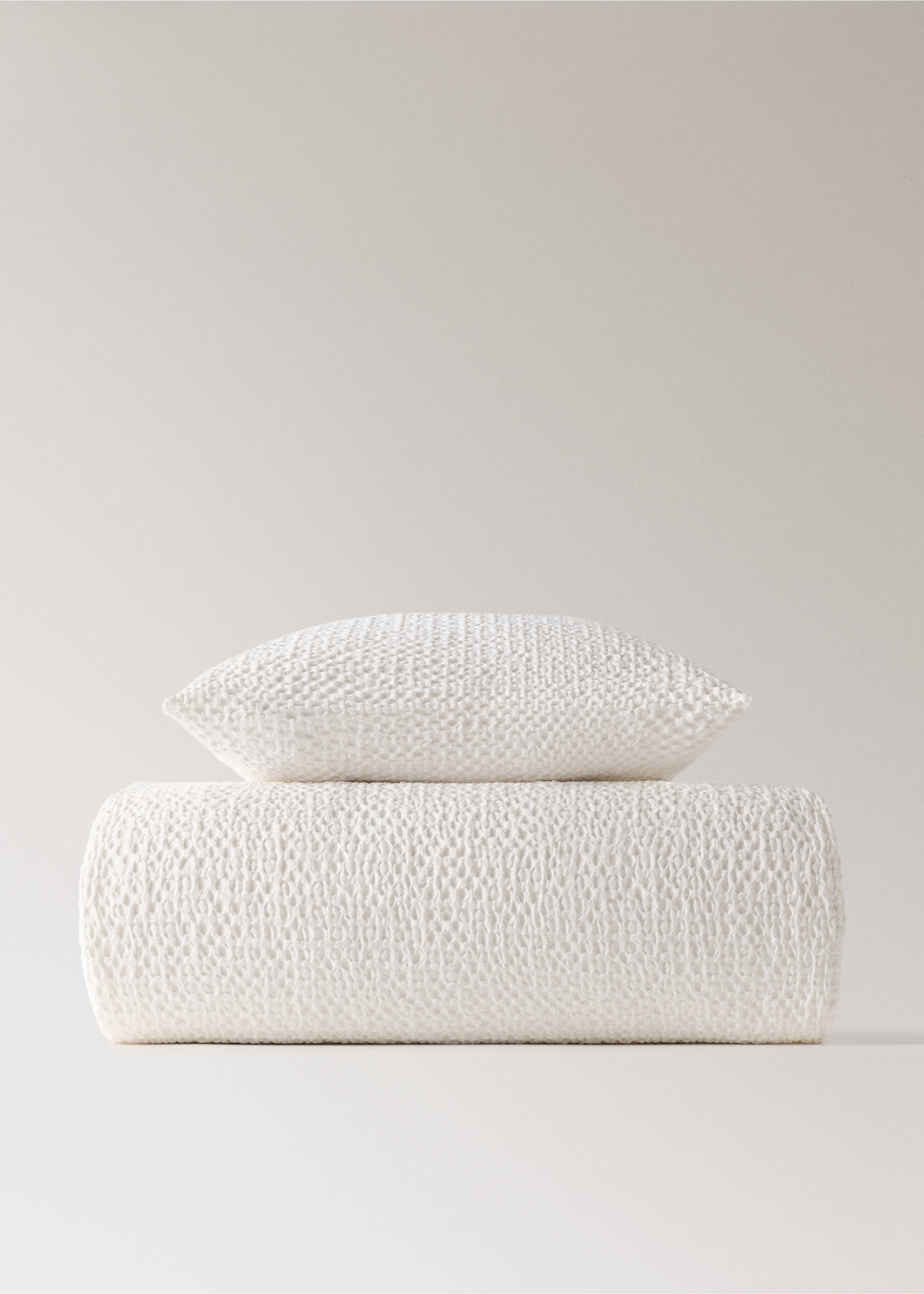 Cuvertură din bumbac waffle garment dye Pat 130/140/150 cm - Detaliu al articolului 3, Ecru. Ref: 27065990-00.