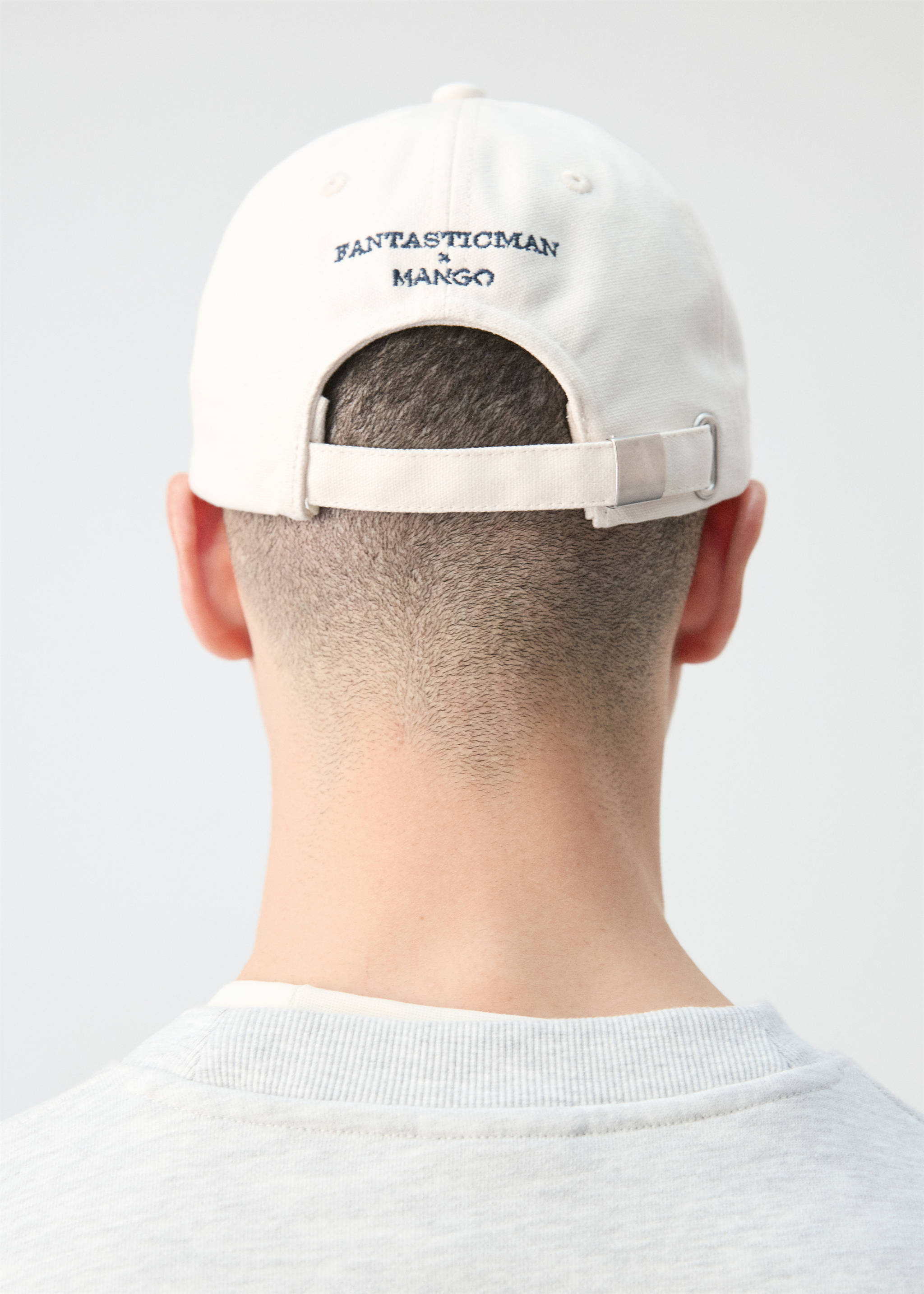 Embroidered cotton cap - Details of the article 9