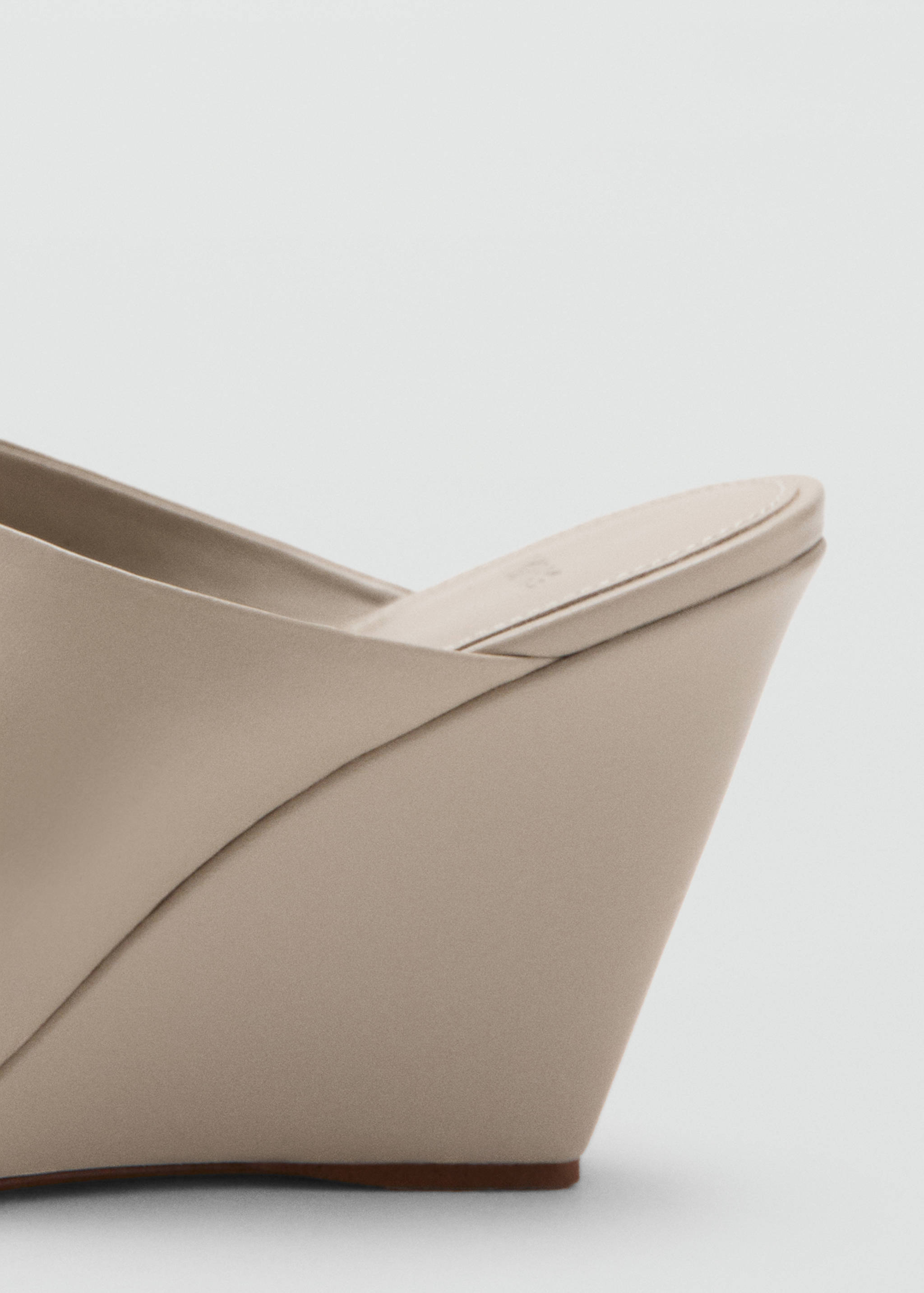 Leather wedge-heel sandals - Details of the article 1