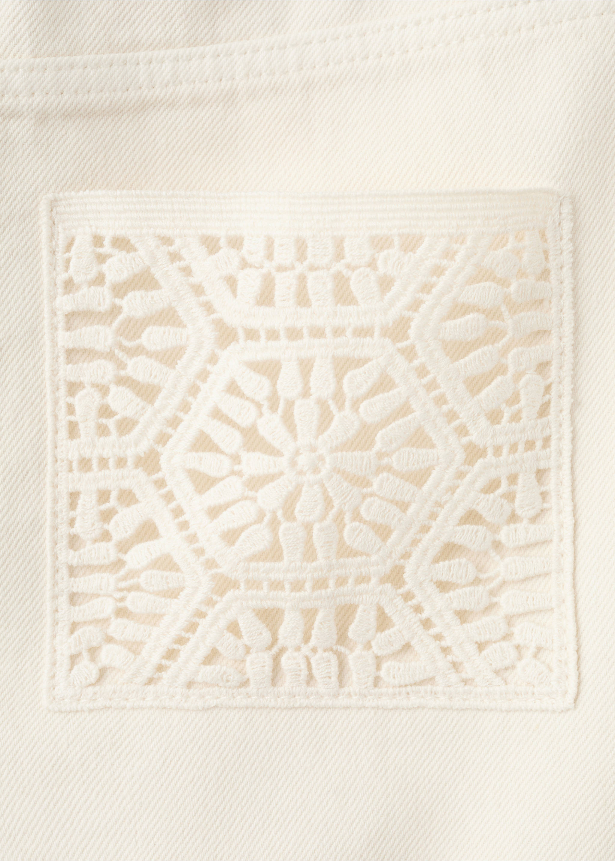 Embroidered denim short skirt - Details of the article 8, Ecru. Ref: 27066344-00.