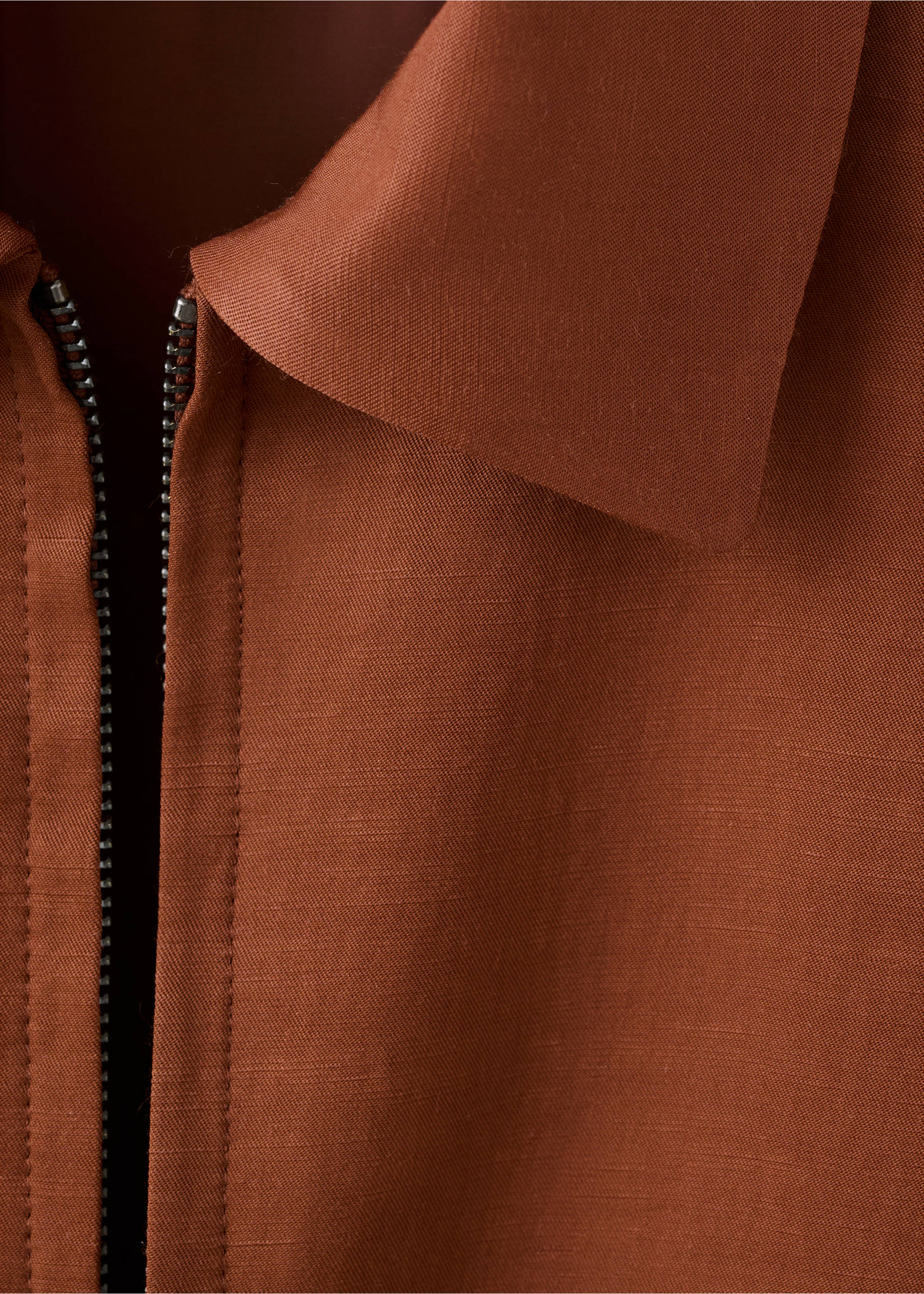 Linen-blend jacket with pockets - Details of the article 8, Russet. Ref: 27066348-02.