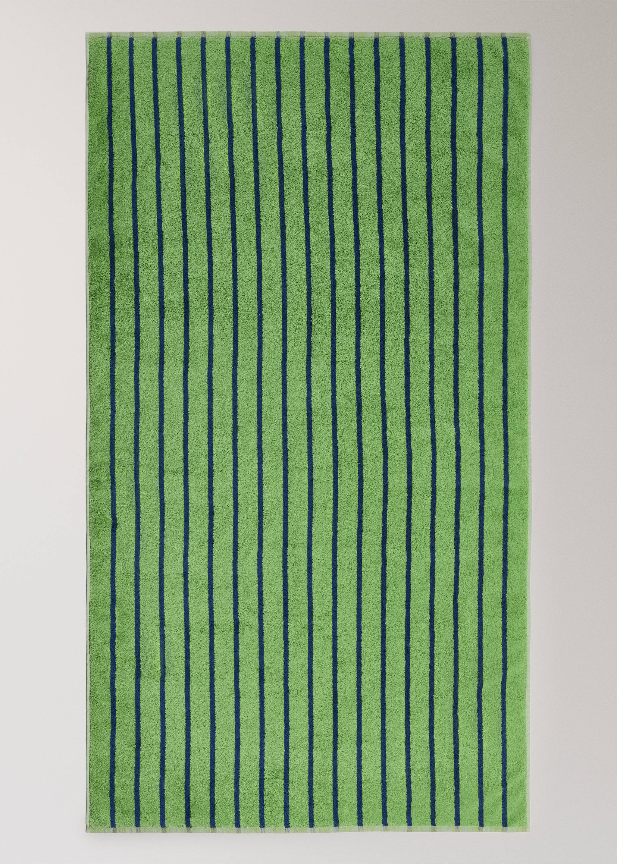 Serviette de plage couleur réversible - Détail de l'article 3, Vert pomme. Ref: 27066352-00.