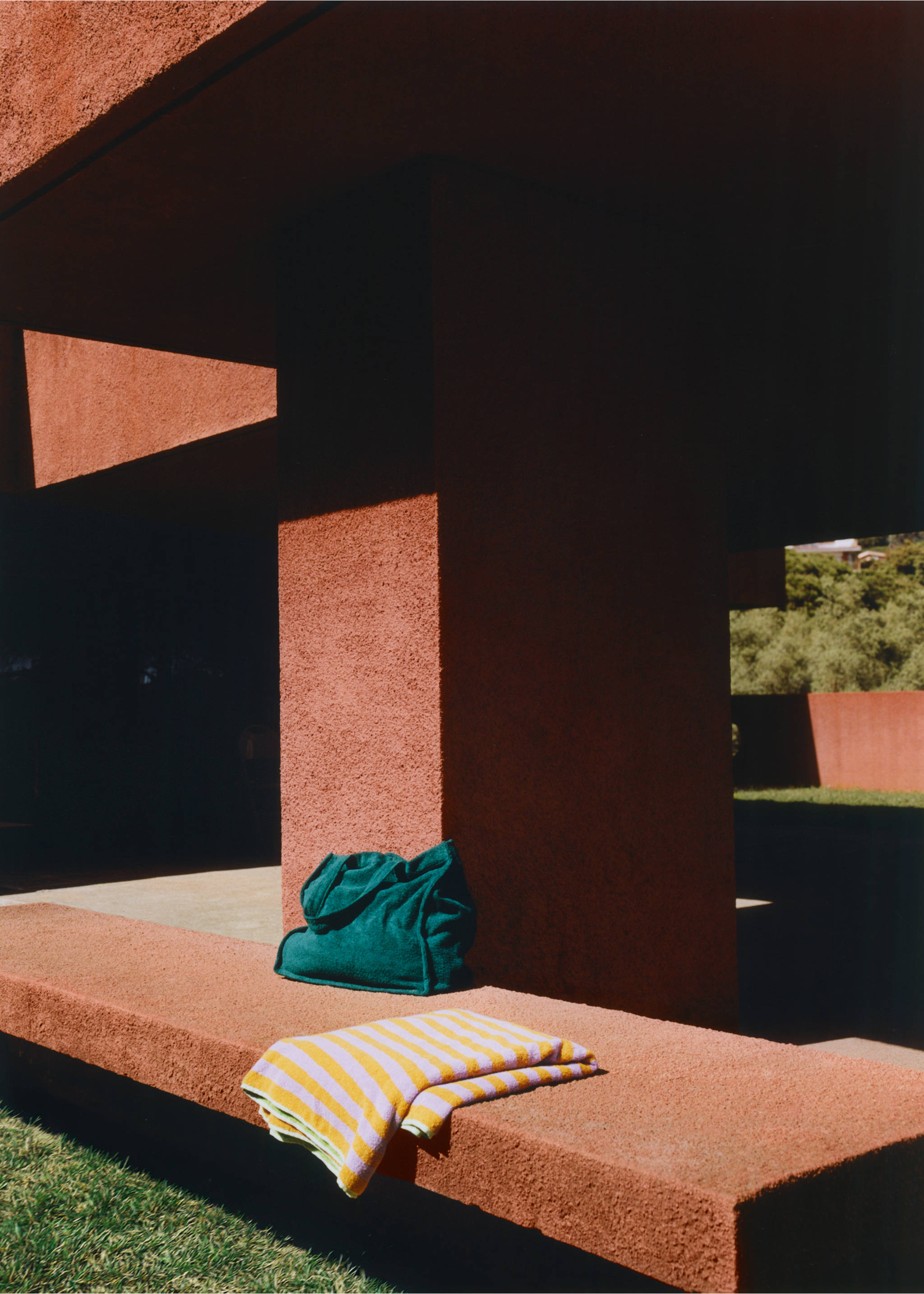 Reversible striped beach towel - Details of the article 6, Green Apple. Ref: 27066352-00.