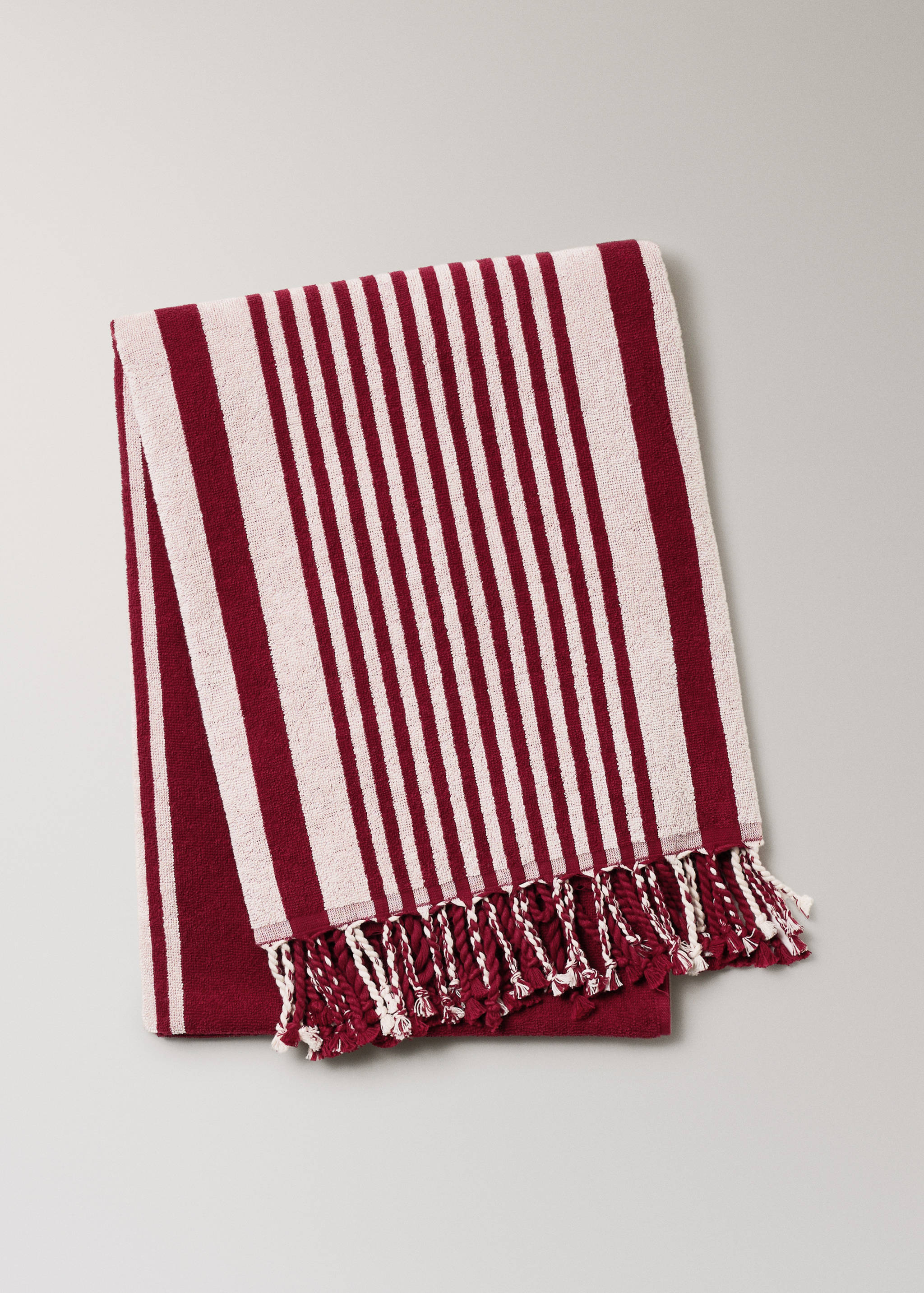 Πετσέτα παραλίας ριγέ με κρόσσια - Προϊόν χωρίς μοντέλο