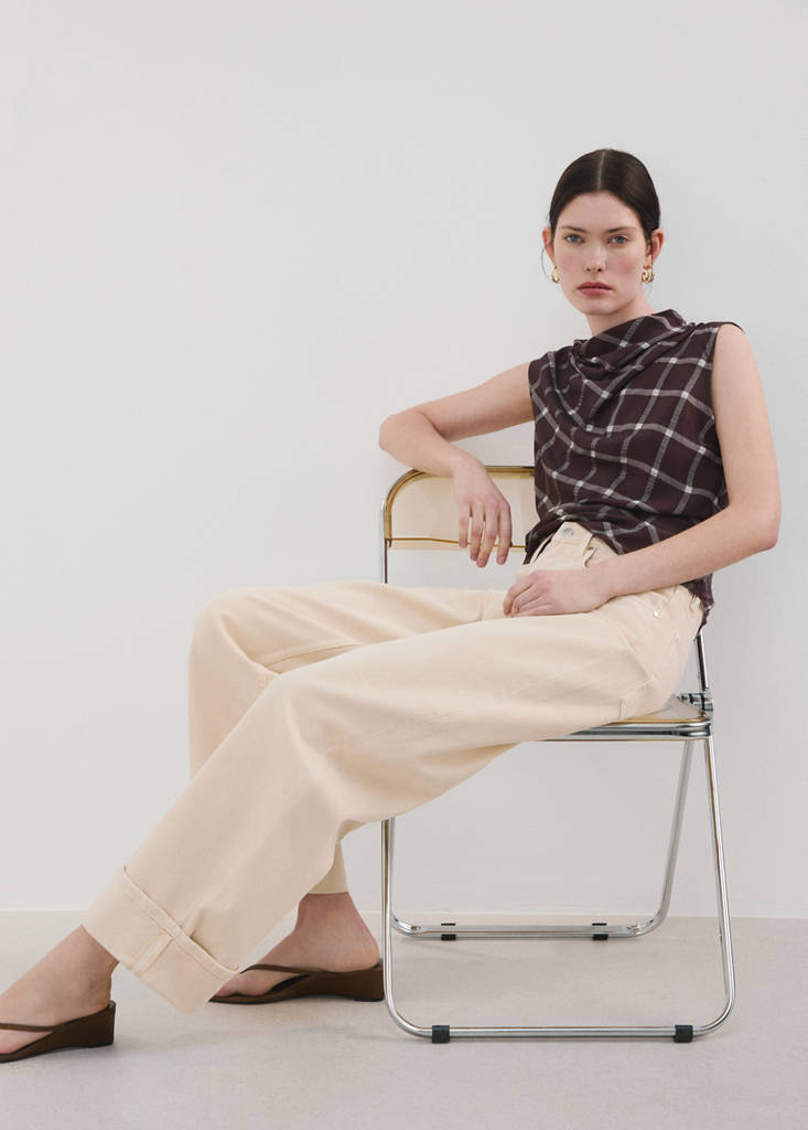 Fitted top with draped neckline — Burgundy